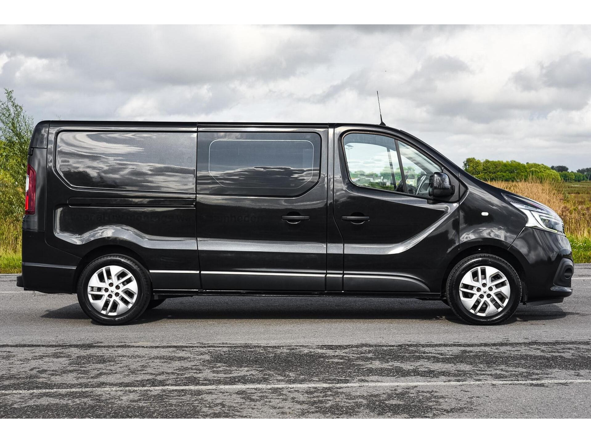 Trafic 2.0 dCi 145 DC Luxe | Automaat | 6-Pers