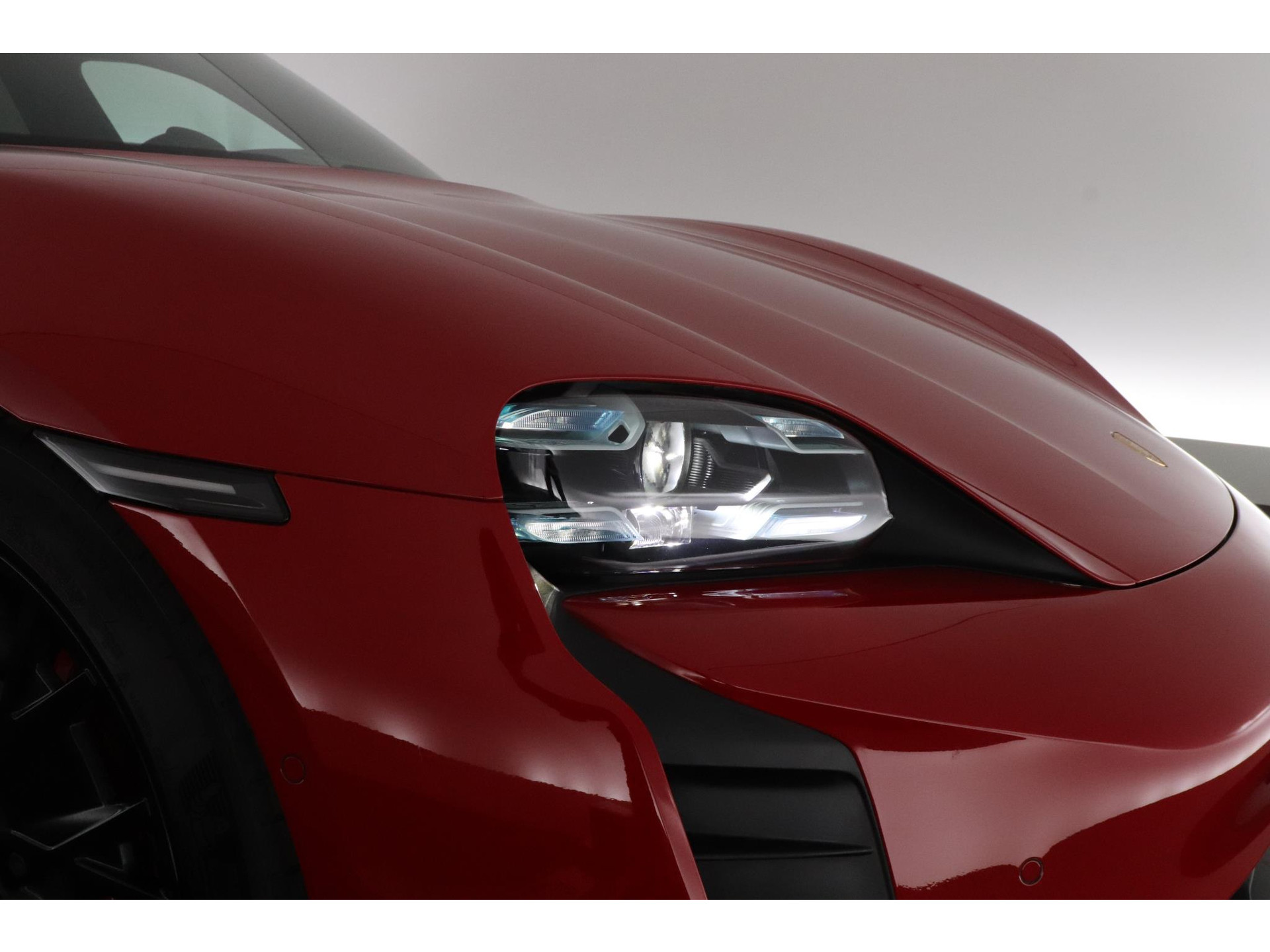 Porsche Taycan Sport Turismo GTS | 93 kWh Accu Plus | Surround View | InnoDrive | Sport Chrono Pakket | Panoramadak