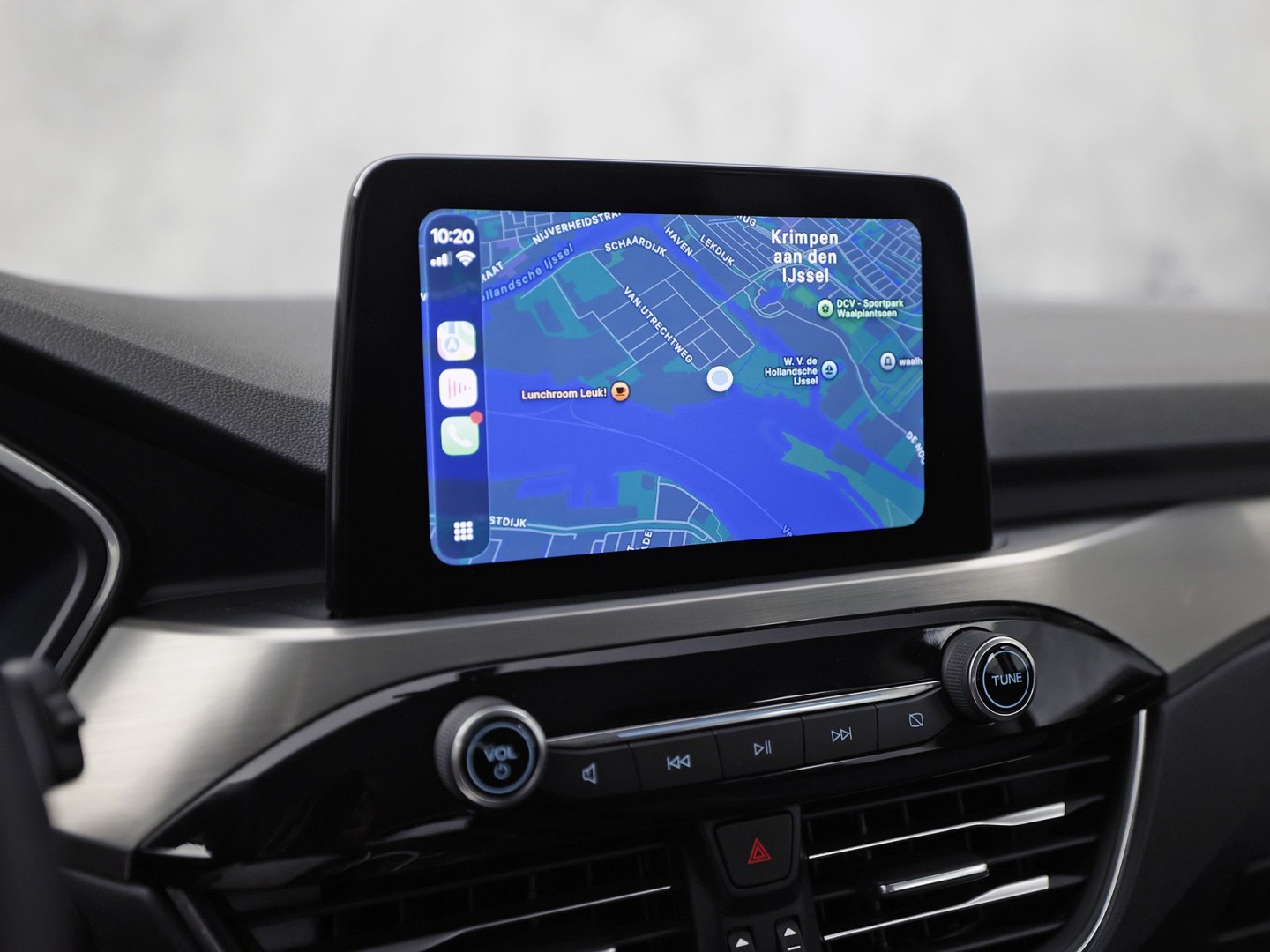 Ford Kuga 2.5 PHEV Titanium X 225Pk Automaat (SOH 87,6%, VIRTUAL COCKPIT, APPLE CARPLAY, STUUR/STOELVERWARMING, KEYLESS, SPORTSTOELEN, CAMERA, TREKHAAK, NIEUWSTAAT)