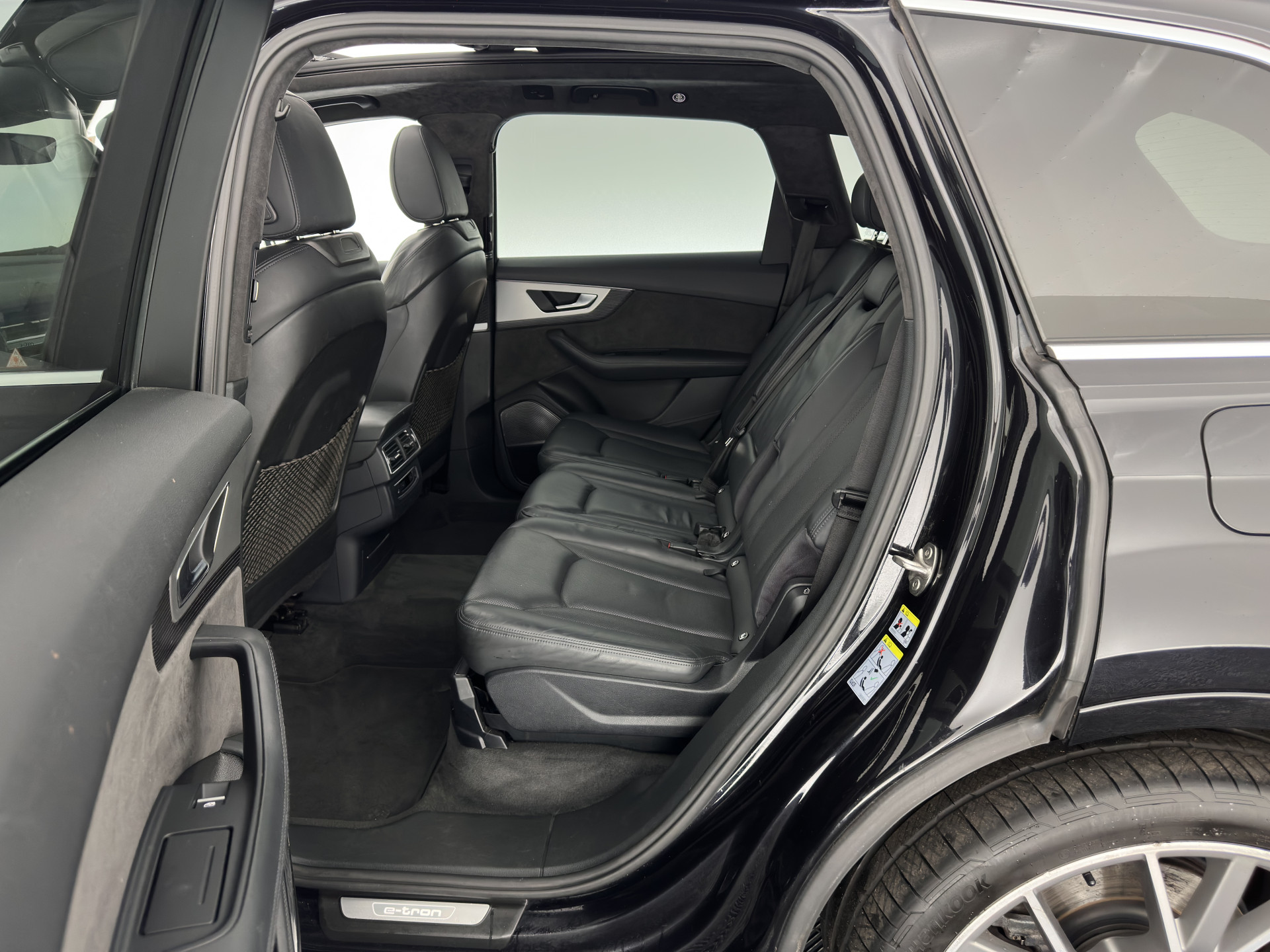Audi Q7 3.0 TDI e-tron Quattro Premium (Plug-in) Aut. *PANO | HEAD-UP | NIGHT-VISION | LEATHER | AIR-SUSPENSION |  MATRIX-LED | TOP-VIEW | DIGI-COCKPIT | ADAPTIVE-CRUISE | BLIND-SPOT | AMBIENT-LIGHT |  VENTILATED-SEATS | NAVI-FULLMAP | ...