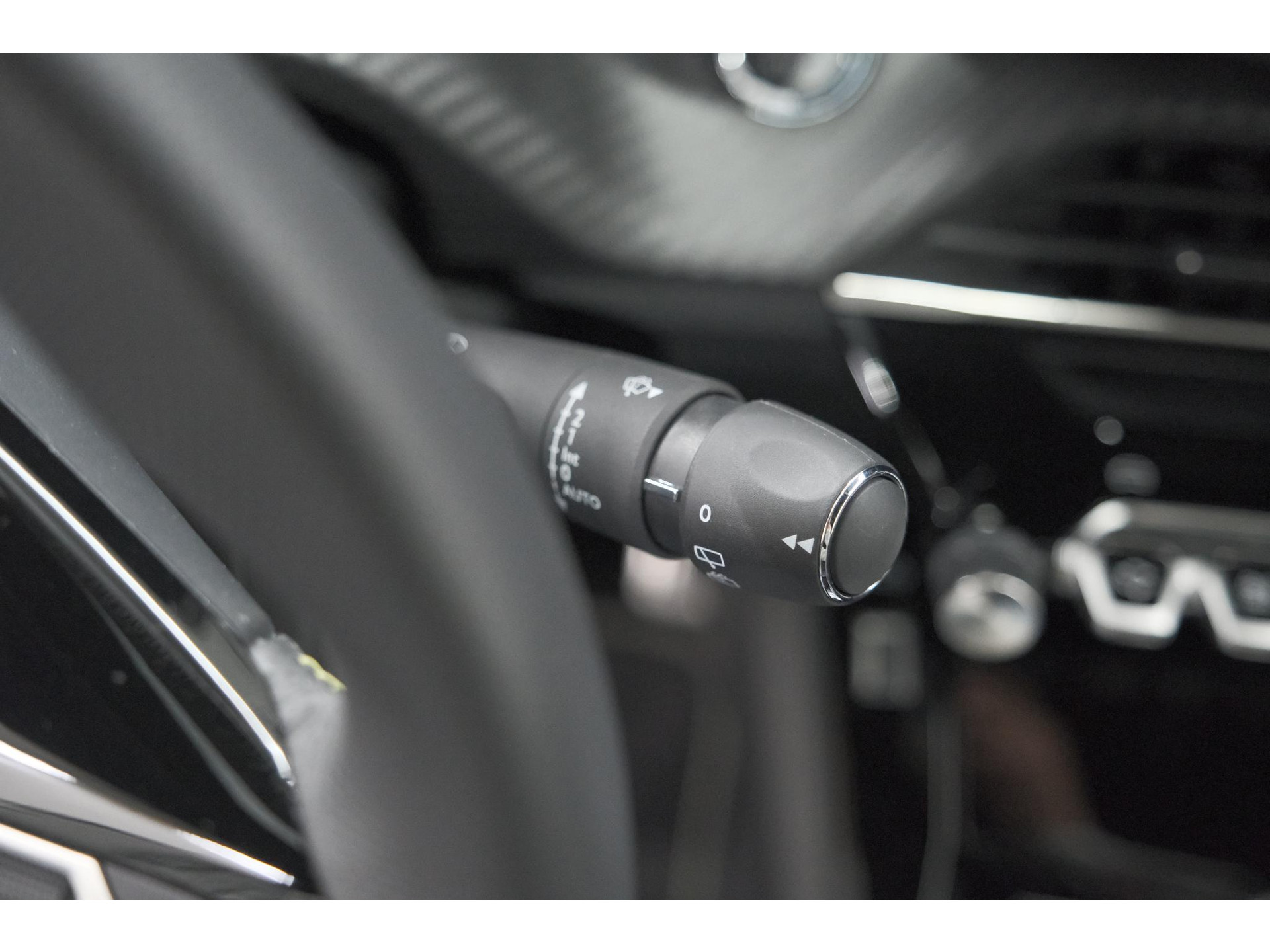 Peugeot 208 Hybrid 136 e-DCS6 GT | 360 Camera | Adaptieve Cruise Control | Dodehoekdetectie | Apple Carplay