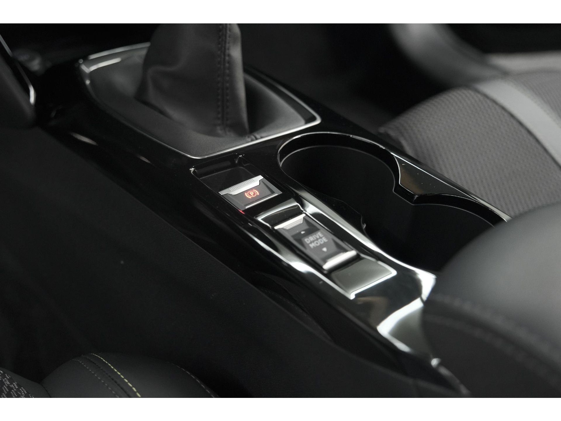 Peugeot 208 PureTech 100 GT | Camera | Navigatie | Apple Carplay | Parkeersensoren