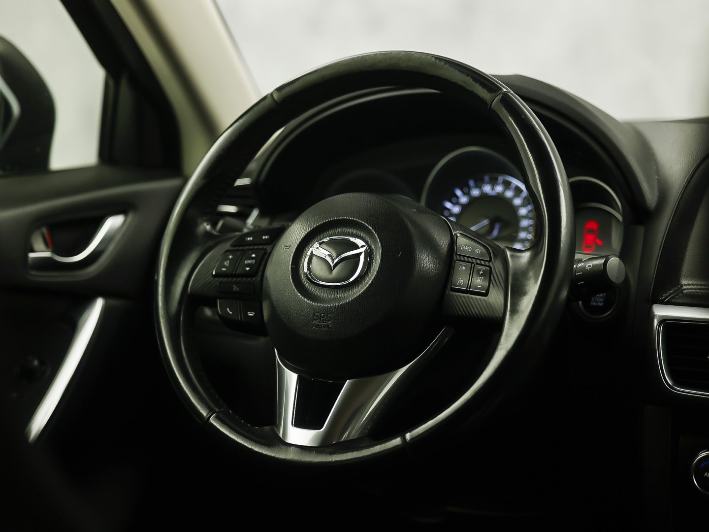 Mazda CX-5 2.0 SkyActiv-G 165 TS 2WD (NAVIGATIE, CLIMATE, STOELVERWARMING, GETINT GLAS, PARKEERSENSOREN, CRUISE, NIEUWE APK, NIEUWSTAAT)