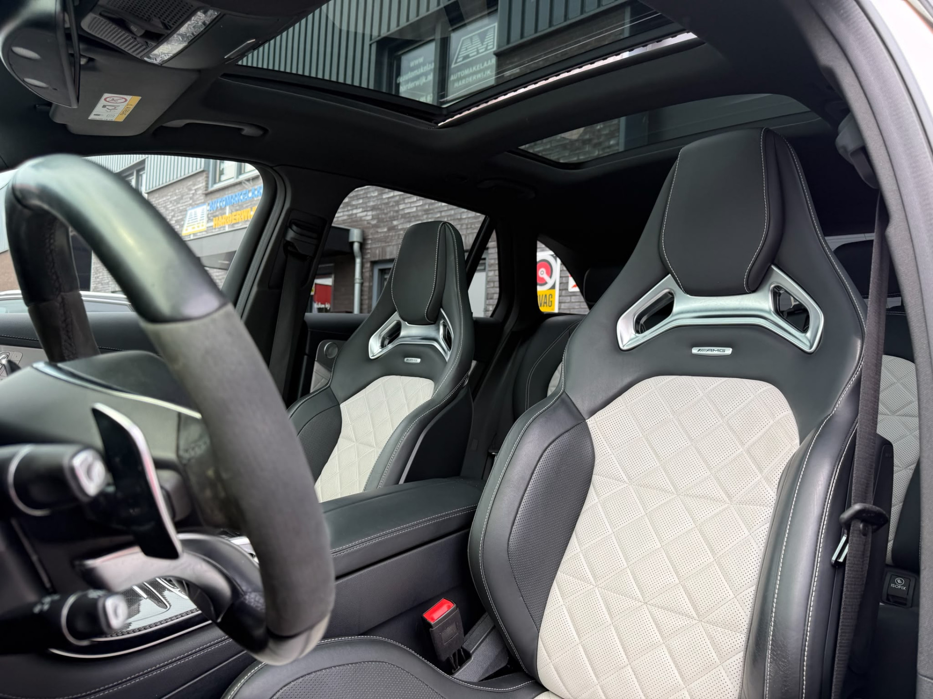 Mercedes-Benz GLC-klasse AMG 43 4MATIC | 3/6/12MND GARANTIE | KUIPSTOELEN | BURMESTER | MEMORY | PANO | ACC | STANDKACHEL | 360 CAMERA | BOMVOL | TREKHAAK |