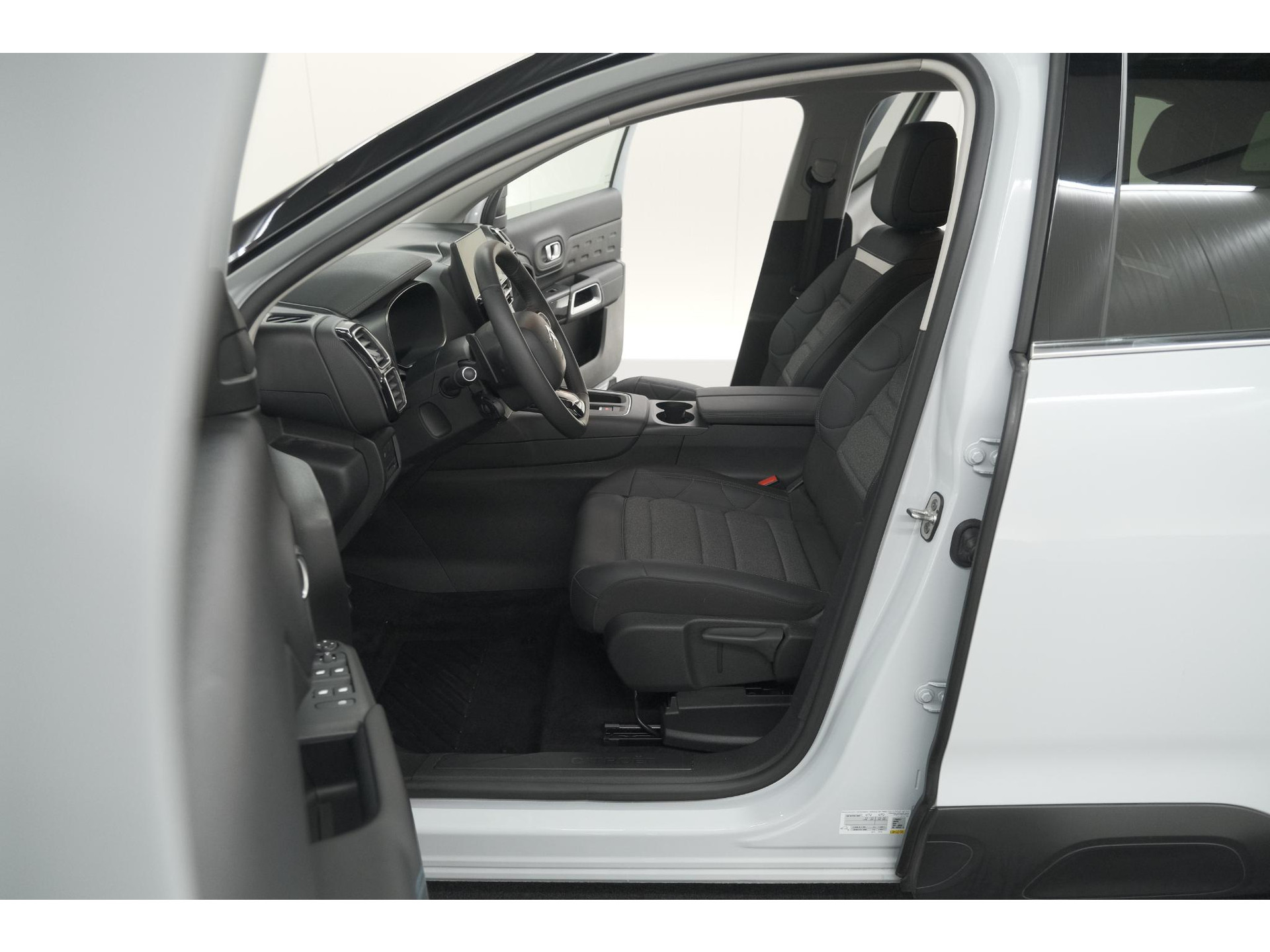 Citroen C5 Aircross 1.2 Hybrid 136 Plus | Camera | Navigatie | Parkeersensoren | Apple Carplay