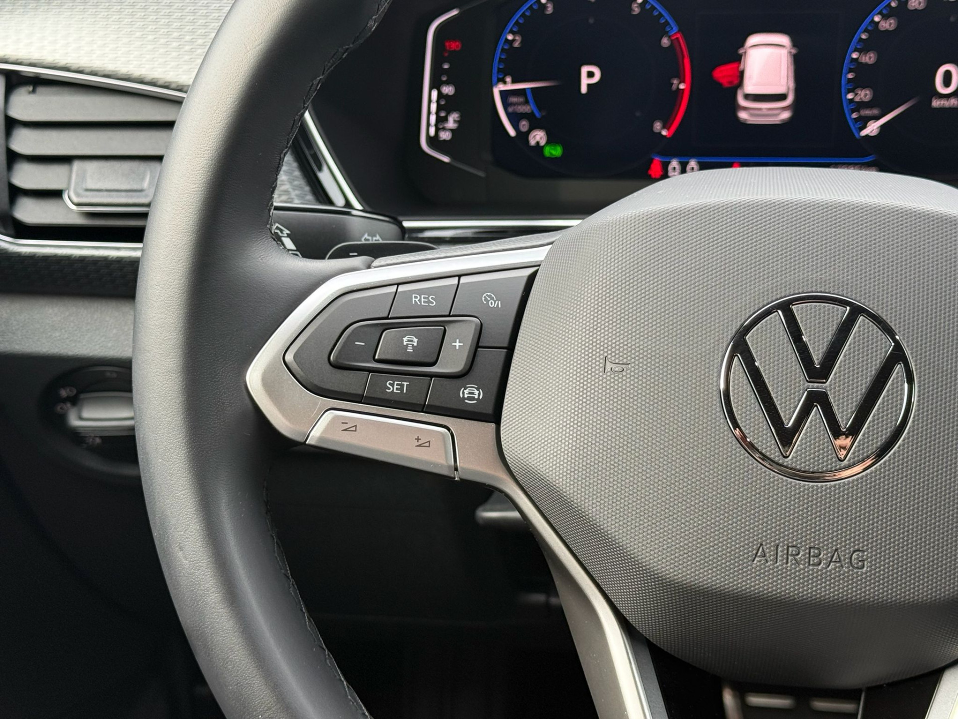 Volkswagen T-Cross 1.0 TSI R-Line | 1E EIGENAAR | 3/6/12MND GARANTIE| AUTOMAAT | LED | CARPLAY | DIGITAAL COCKPIT | DAB | CRUISE |