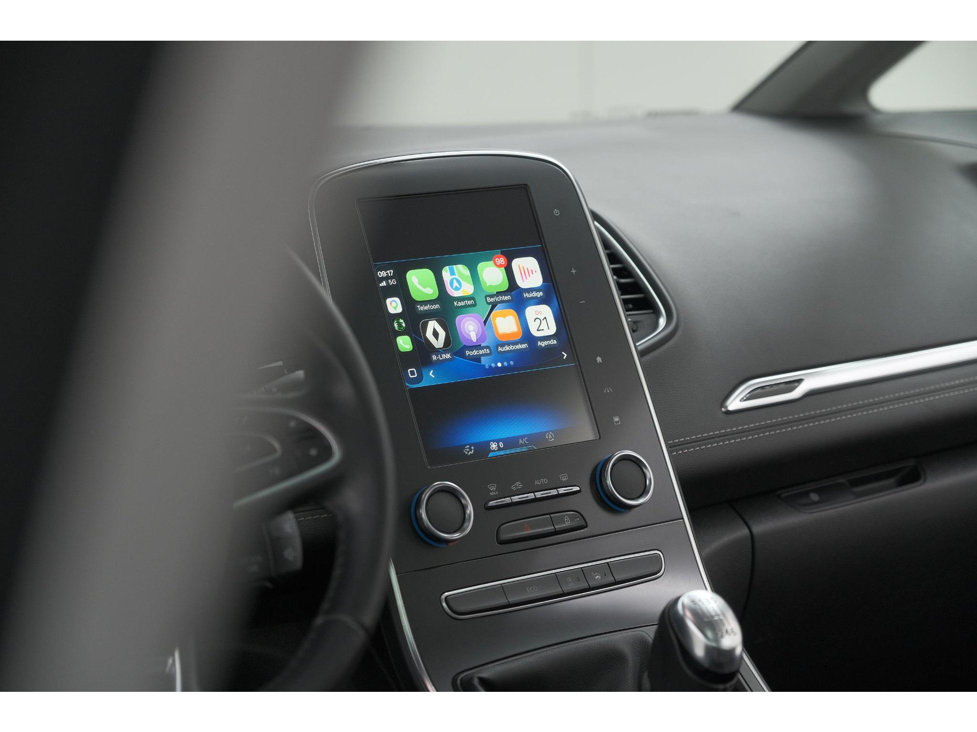 Renault Scénic TCe 130 Intens | Trekhaak | Panoramadak | Camera | Apple Carplay | Dodehoekdetectie