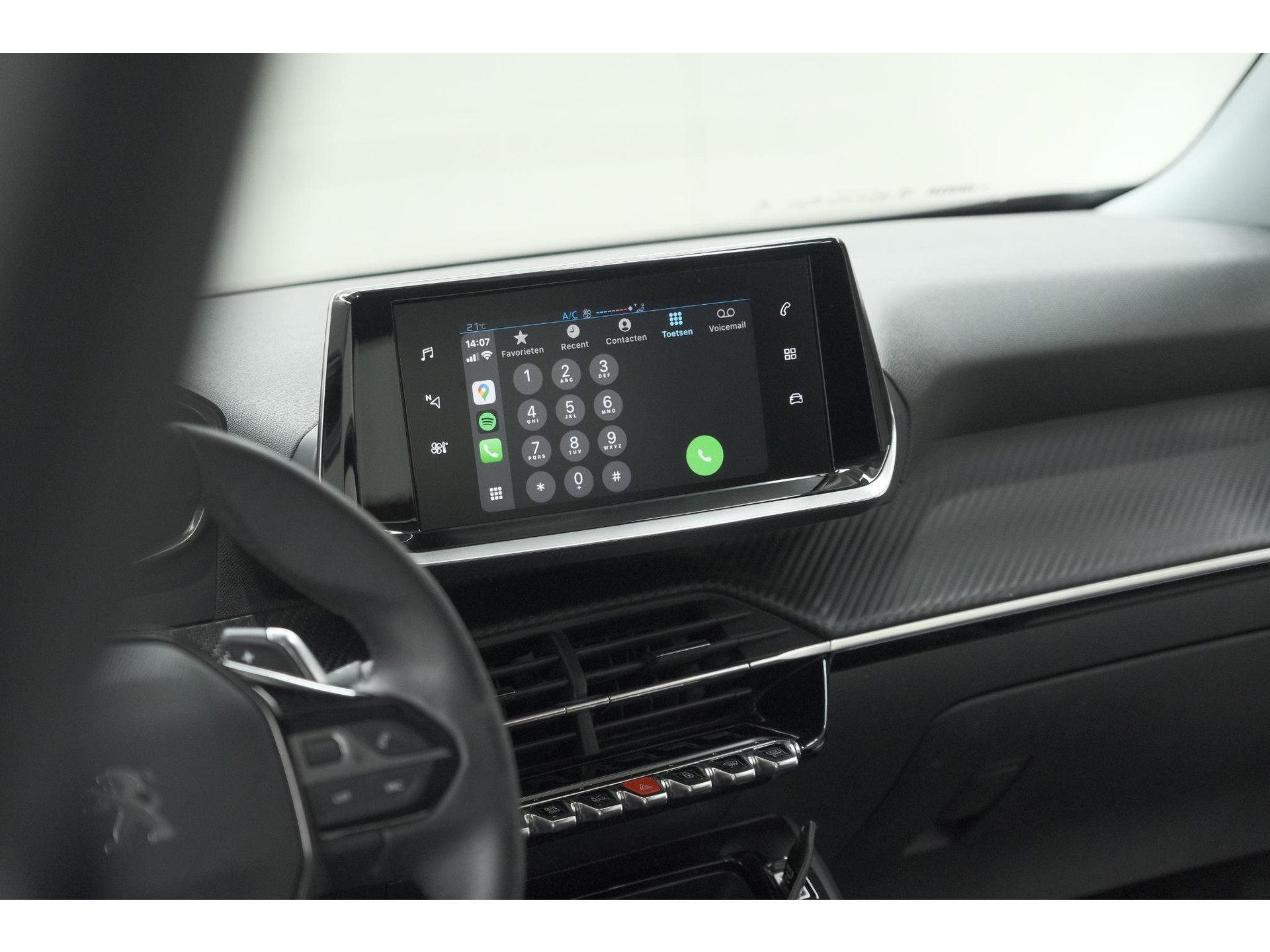 Peugeot 2008 PureTech 130 EAT8 Active | Parkeersensoren | Navigatie | Apple Carplay