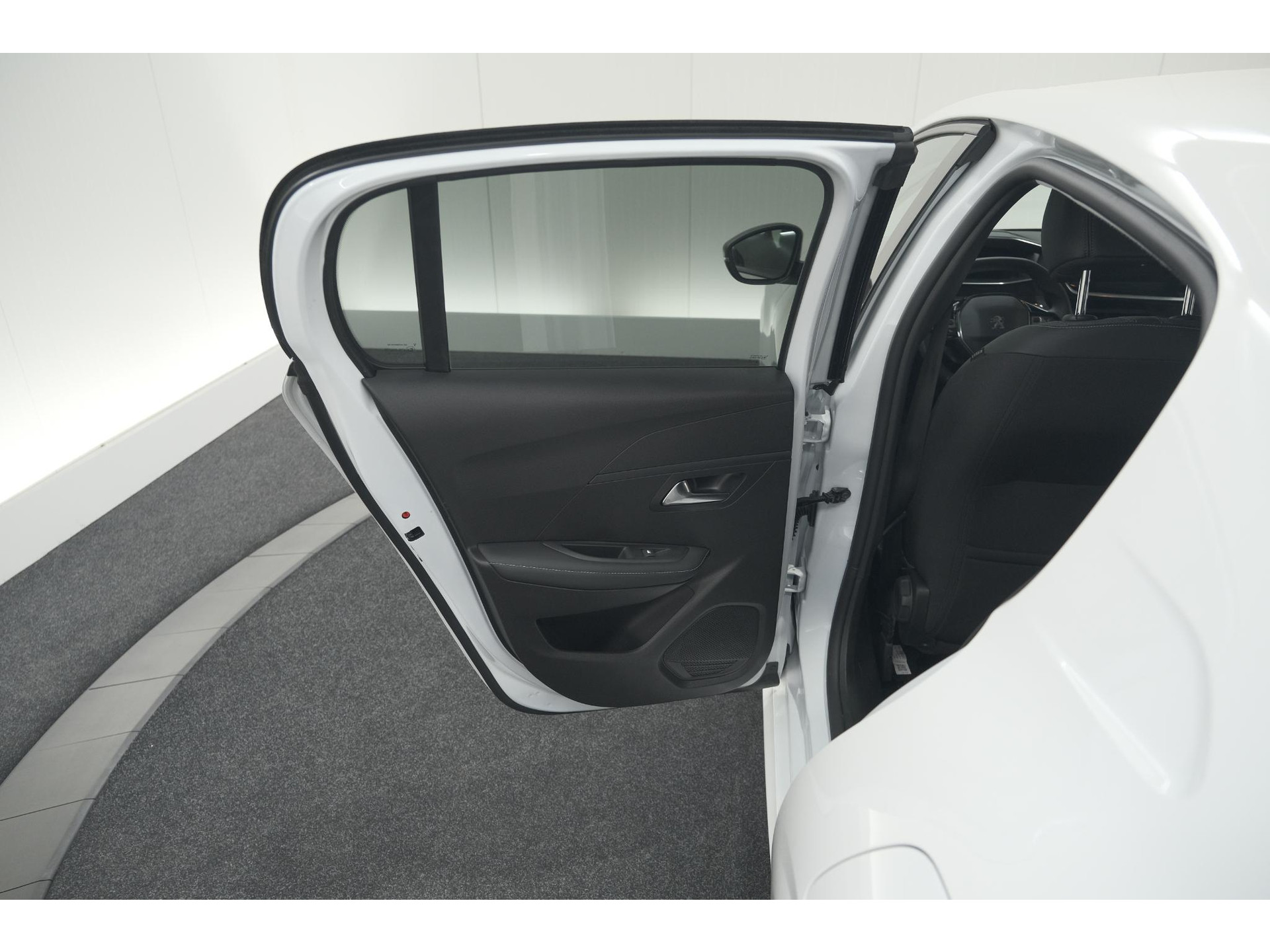 Peugeot 208 PureTech 100 Allure | Adaptieve Cruise Control | Camera | Apple Carplay