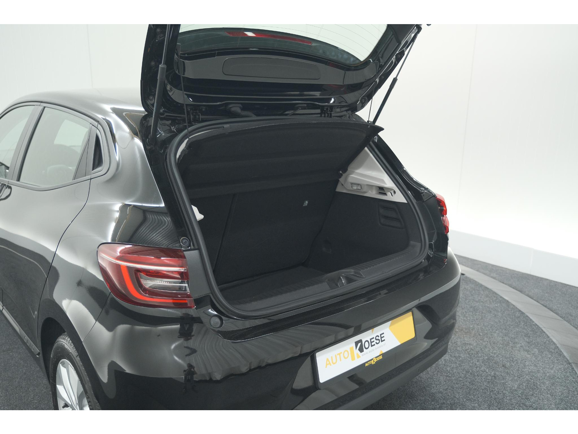 Renault Clio TCe 90 Equilibre | Parkeersensoren | Apple Carplay | Cruise Control