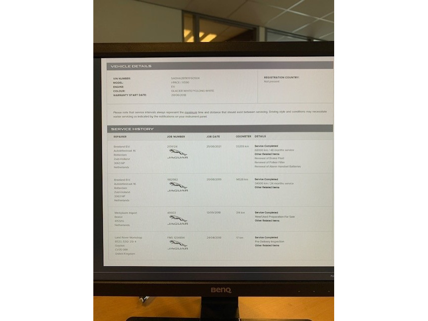 Jaguar I-PACE EV400 HSE First Edition AWD {SOH-91%} (INCL-BTW) Aut. *DIGI-COCKPIT | MATRIX-LED | MICROFIBRE | MERIDIAN-AUDIO | SURROUND-VIEW | KEYLESS | LANE-ASSIST | BLIND-SPOT | CRUISE | DAB | MEMORY-PACK | CCS-FASTLOADER | SPORT-SEATS | 22"