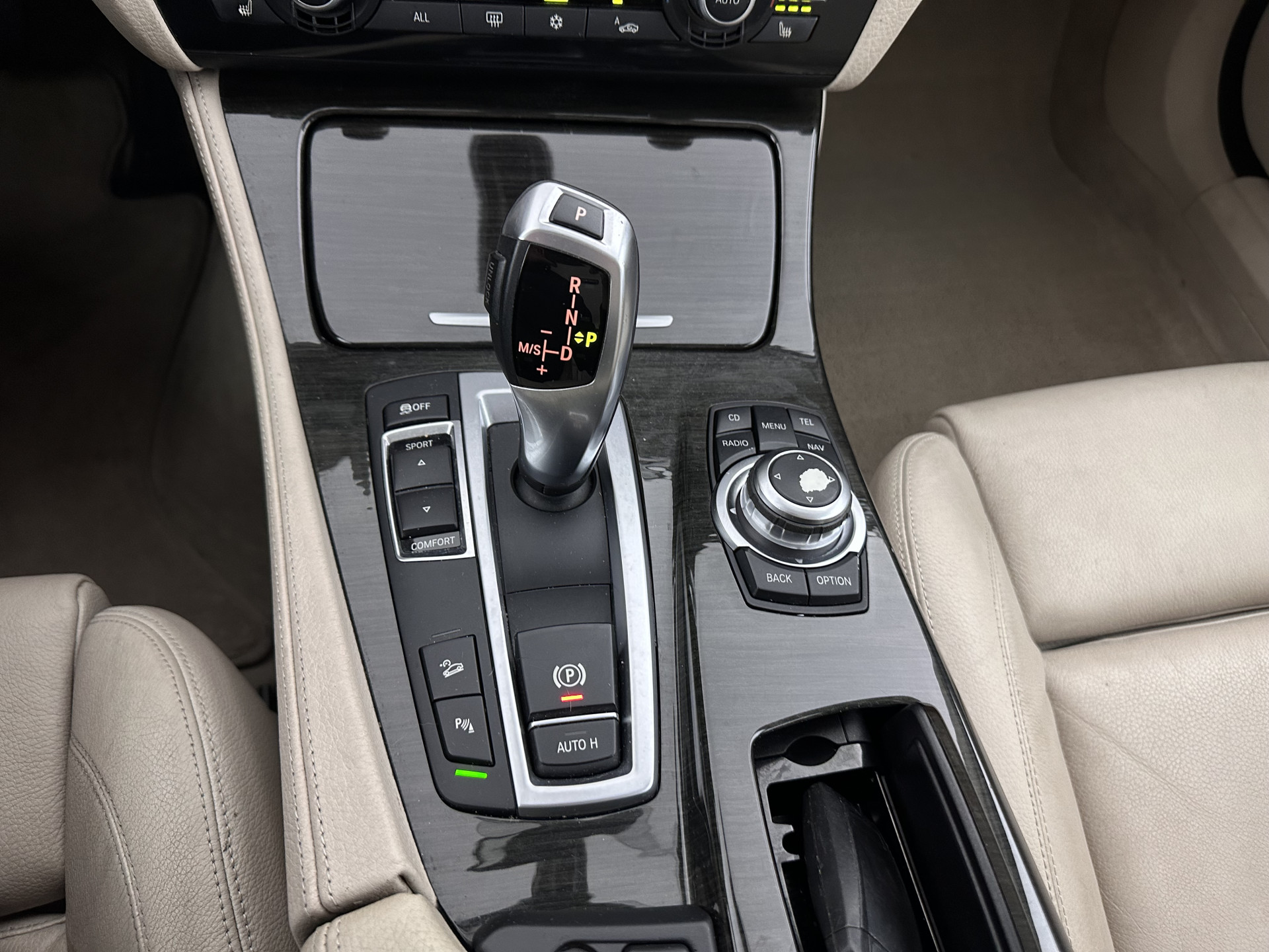 BMW 5-serie Touring 525xd High Executive AWD Aut*  LEATHER | BI-XENON | HEATED-SPORTSEATS | NAVI-FULLMAP | ECC | PDC | 17"ALU*