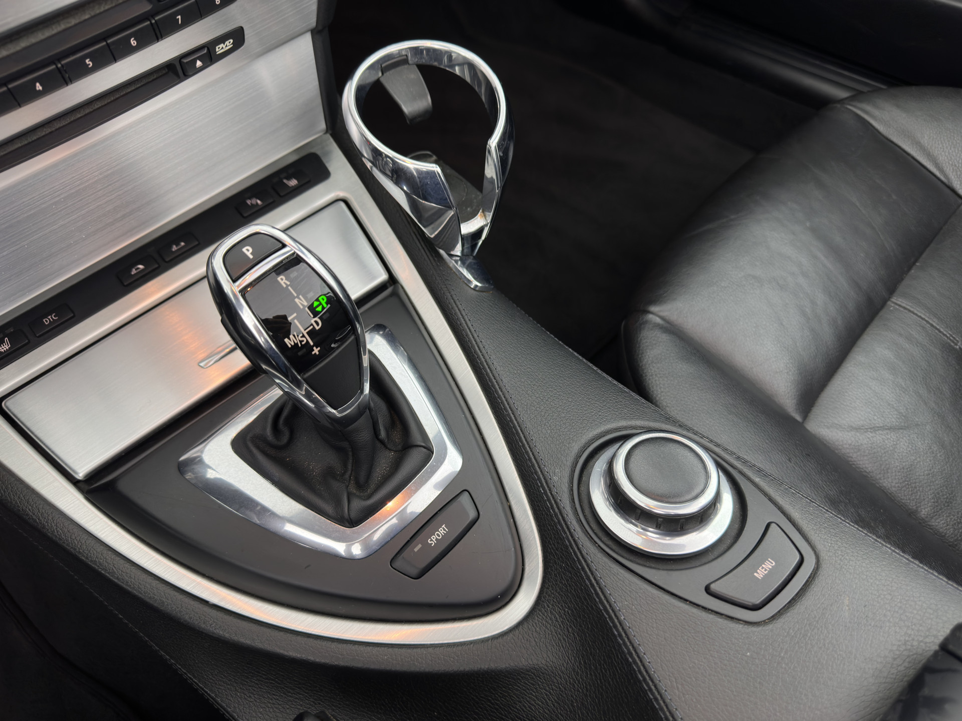 BMW 6-serie Cabrio 650i Aut. *LEATHER | BI-XENON | MEMORY-PACK | SHIFT-PADDLES | HEATED-SPORTSEATS | KEYLESS | NAVI-FULLMAP | ECC | HEAD-UP | PDC | CRUISE | AIRSCARF | 19''ALU*