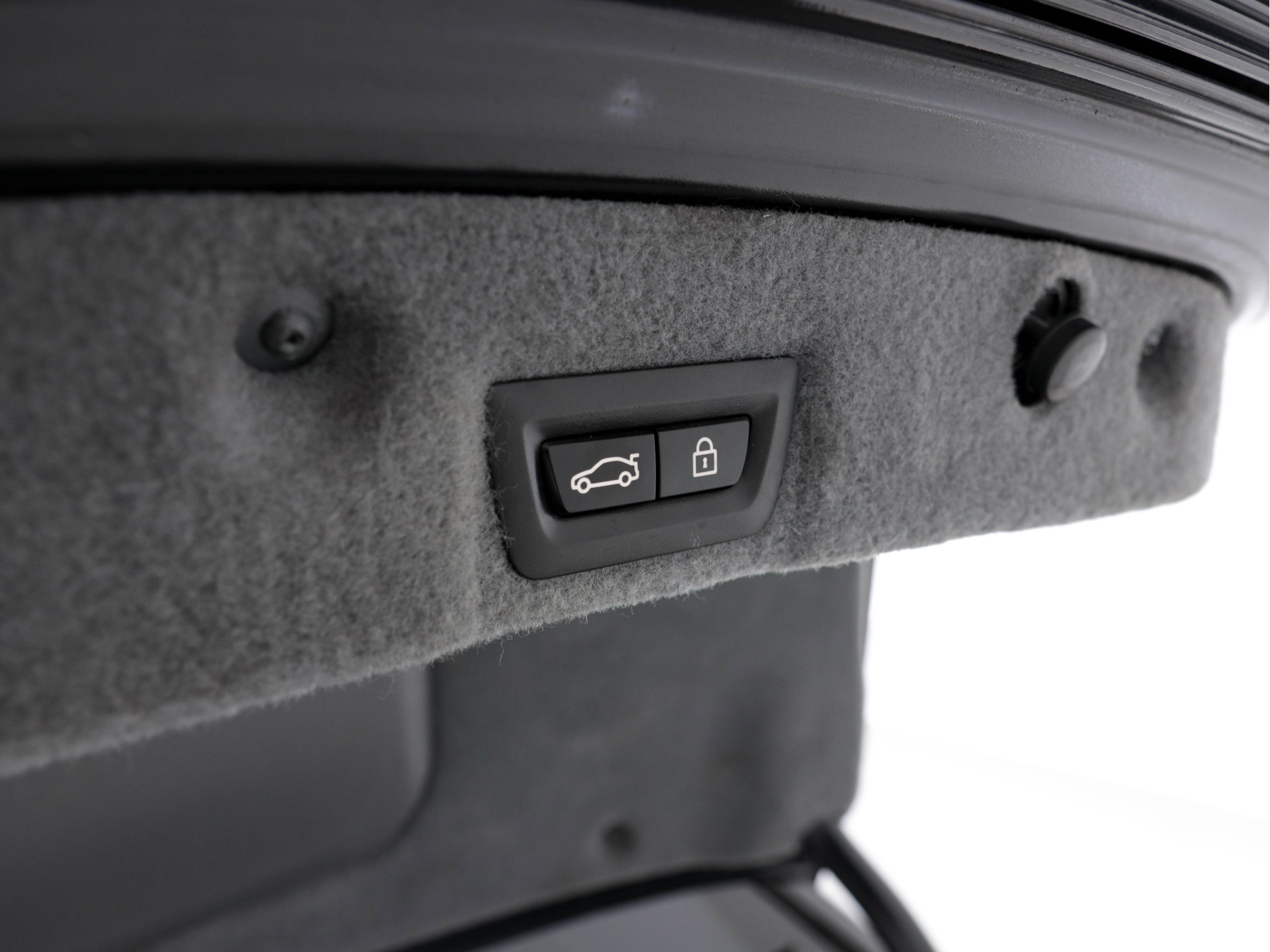 BMW 7-serie 740d xDrive M-Sport Aut. *PANO | LEATHER | FULL-LED | SURROUND-VIEW | NAVI-FULLMAP | SOFT-CLOSE | HEAD-UP | HARMAN/KARDON-AUDIO | KEYLESS | CRUISE | HEATED-SPORTSEATS | LANE-ASSIST | MEMORY-PACK | TOWBAR