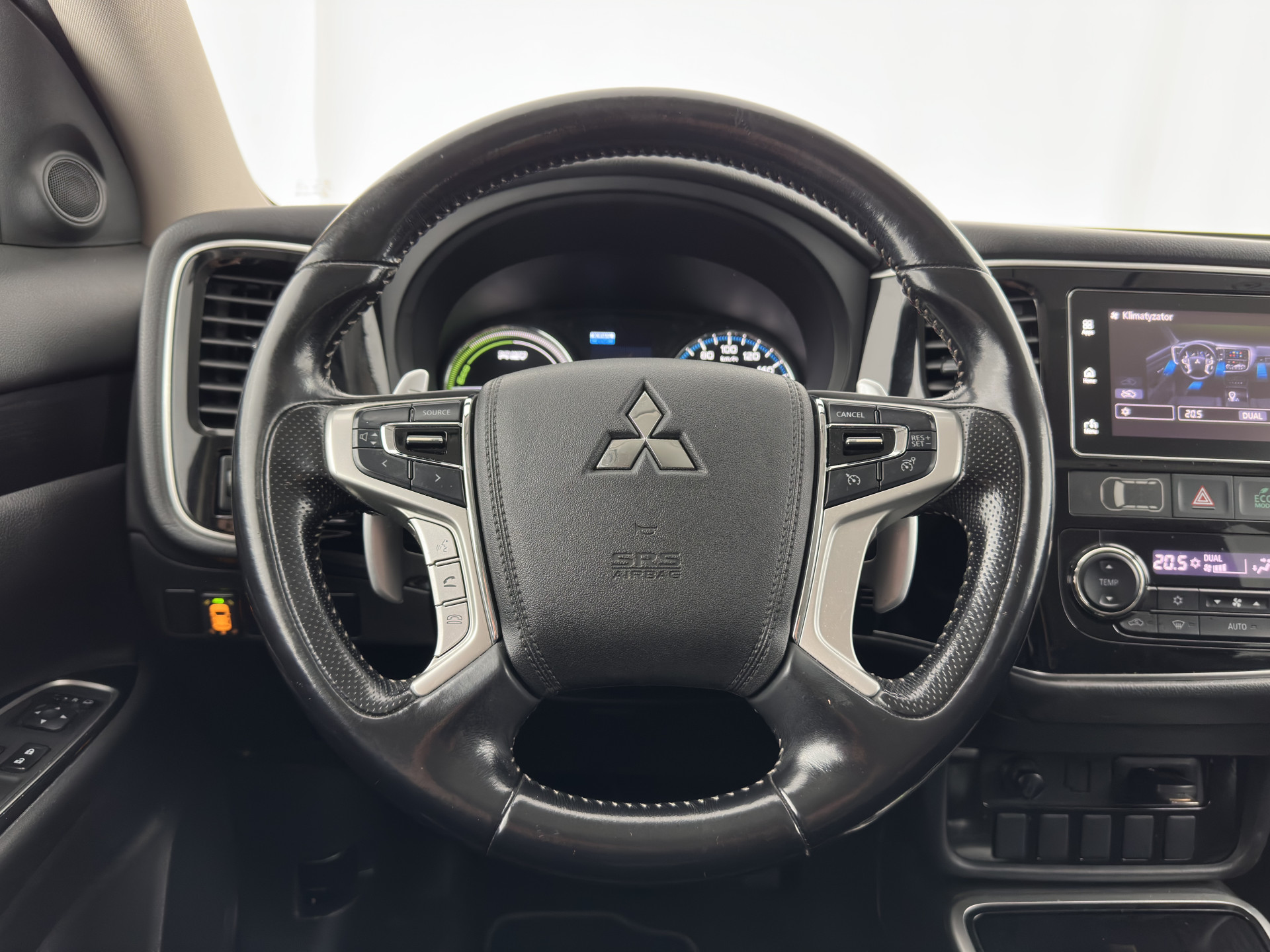 Mitsubishi Outlander 2.0 PHEV (Plug-In) Pure (INCL-BTW) Aut. *LEATHER-MICROFIBRE | COMFORTSEATS | CARPLAY | CAMERA | DAB+ | KEYLESS | PRIVACY-GLASS | SHIFT-PADDLES | TOWBAR | 16''ALU*