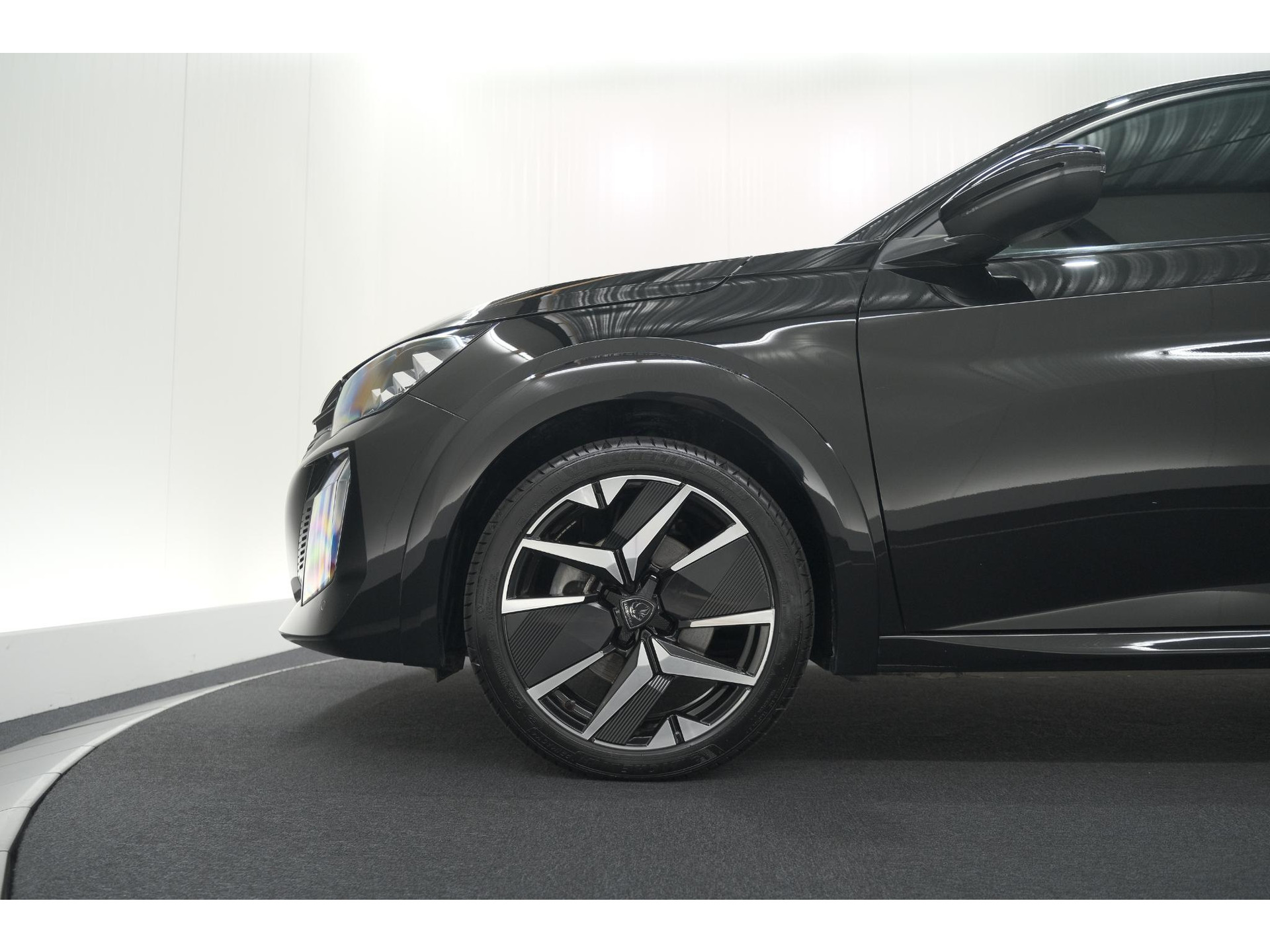 Peugeot 208 1.2 Hybrid 145 e-DCS6 GT | Alcantara Pakket | Camera | Apple Carplay | Stoelverwarming
