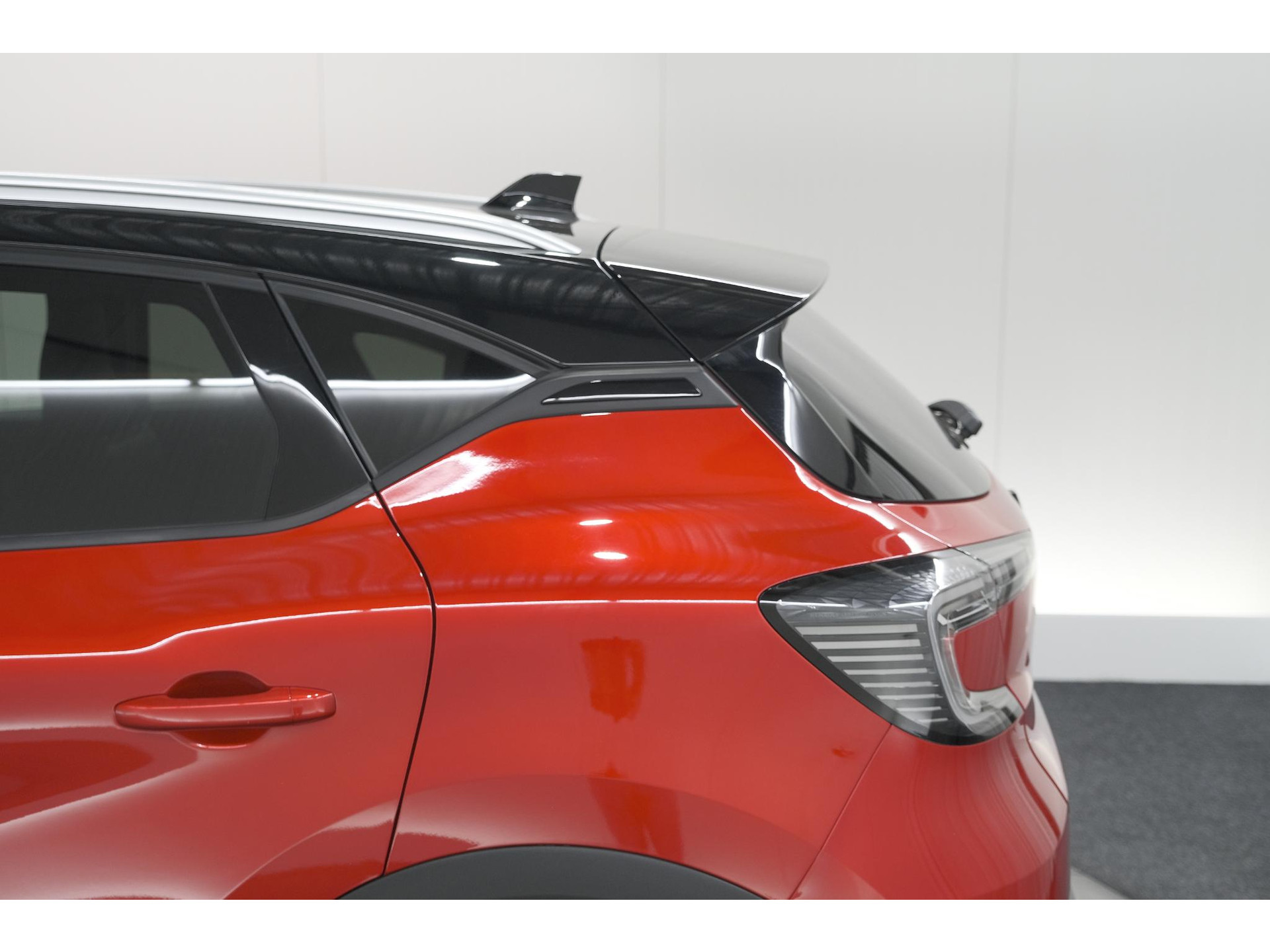 Renault Captur TCe 90 techno | Nieuw Model | Camera | Harman Kardon | Apple Carplay | Parkeersensoren | 18 Inch Lichtmetalen Velgen