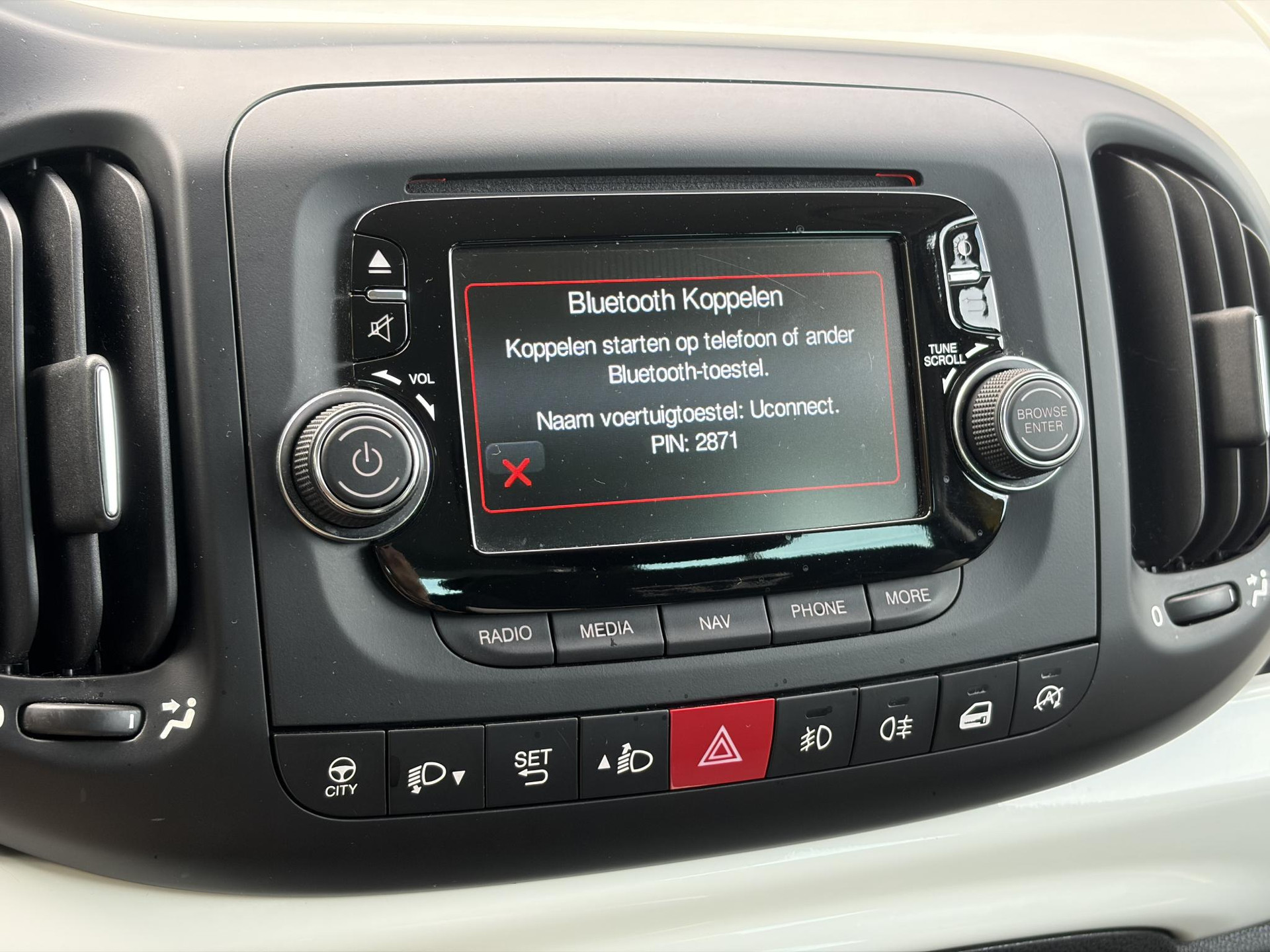 Fiat 500 L 0.9 TwinAir Trekking ✓2e Eigenaar✓Navi✓Stoelverw✓105pk✓Halfleder✓Airco✓Cruise✓6 Bak✓17''Lm velgen✓Pdc✓Zeer Zuinig✓N.A.P✓Apk tot 04-2027