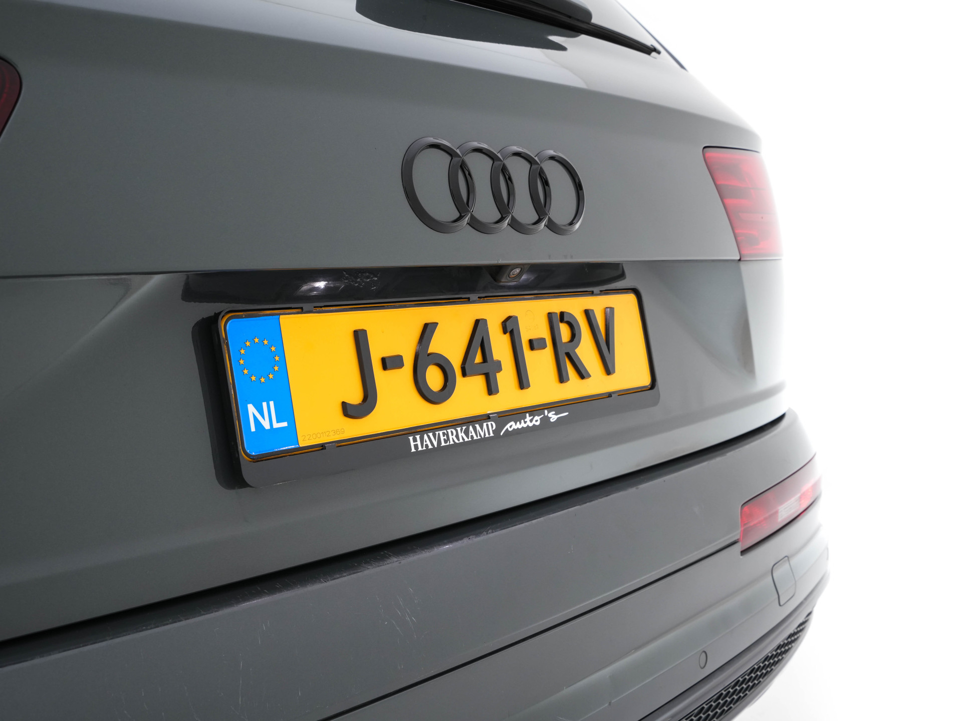 Audi SQ7 4.0 TDI Quattro Pro Line + Aut. *PANO | LUXURY-LEATHER | FULL-LED | DIGI-COCKPIT | BOSE-SOUND | KEYLESS | CAMERA | NAVI-FULLMAP | HEATED/VENTILATED-COMFORTSEATS | SHIFT-PADDLES | CARBON-INLAY | ECC | ADAPTIVE-CRUISE |