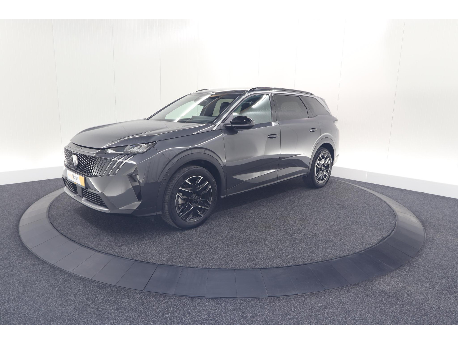 Peugeot 5008 1.2 Hybrid 136 e-DCS6 Allure | 7 Zitplaatsen | Camera | Stoelverwarming | Navigatie