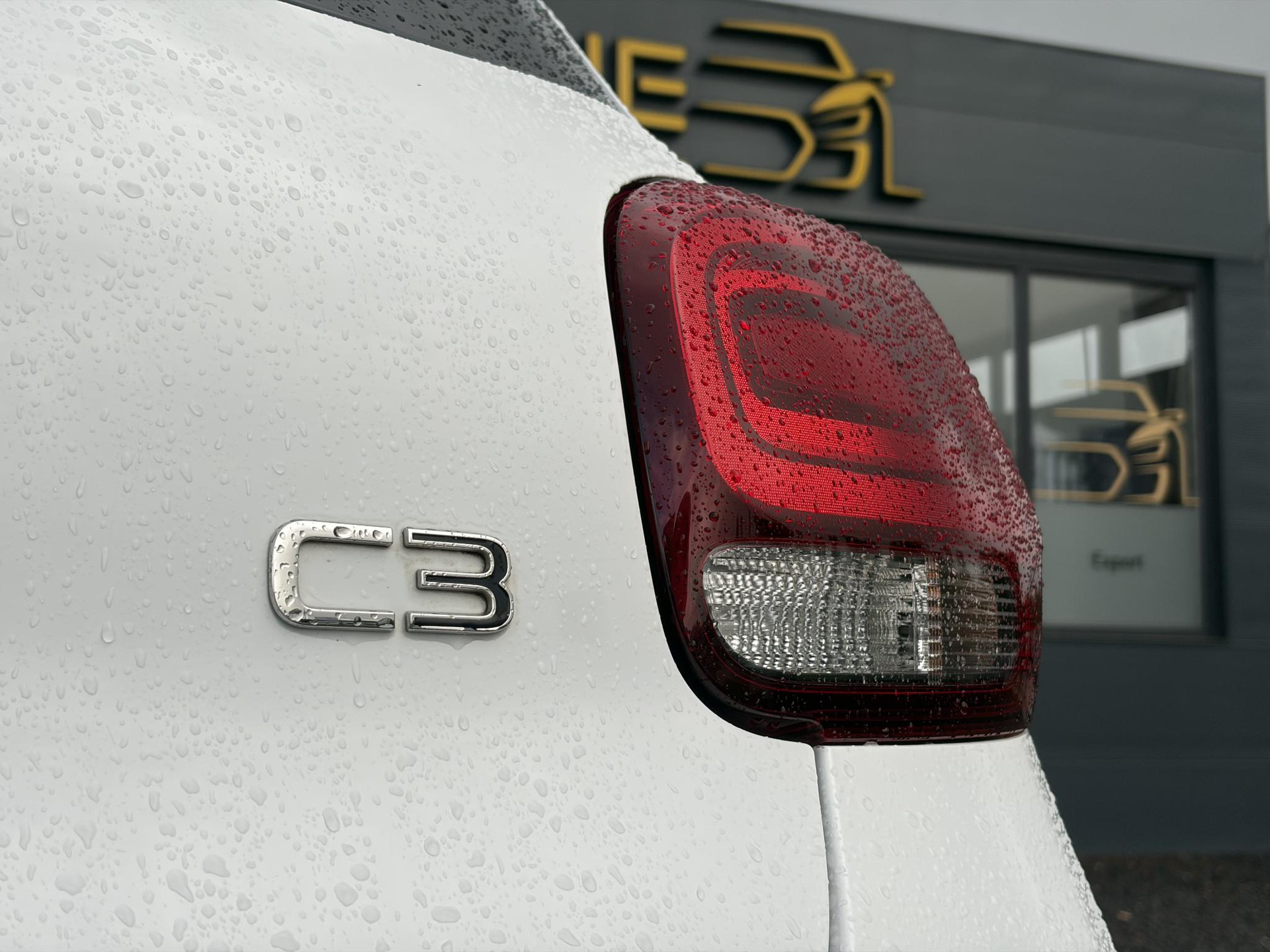 Citroen C3 1.2 PureTech Feel 105g ✓Nieuwe D-riem✓Airco✓Cruise✓Pdc✓Rijstrooksensor✓Pdc✓Net beurt gehad✓2e Eigenaar✓Bj 12-2017✓N.A.P✓Apk tot 06-2026