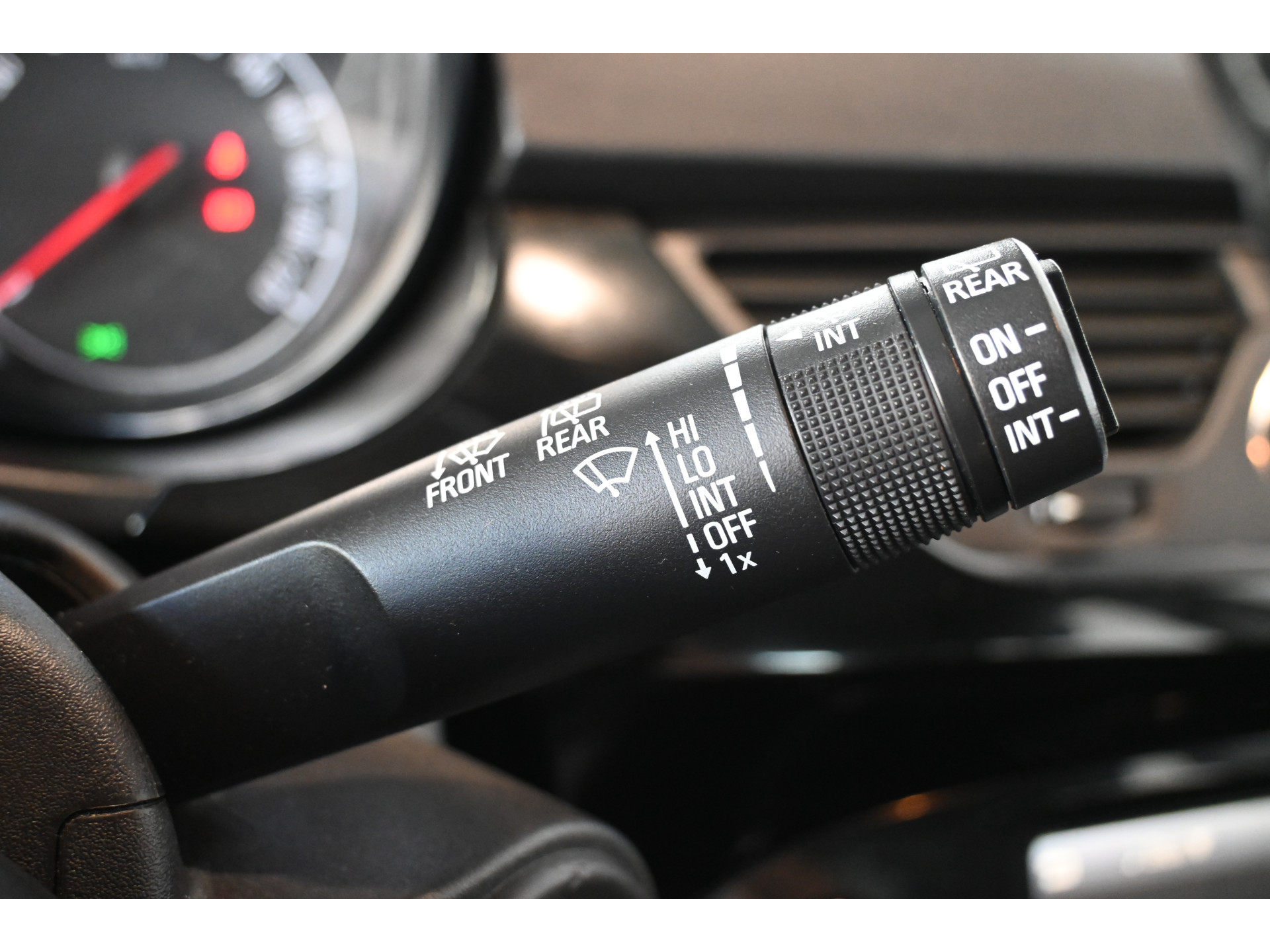 Opel Corsa 1.4 Edition Airco Cruise control Lichtmetaal Elektrisch Pakket Goed Onderhouden! Inruil Mogelijk!