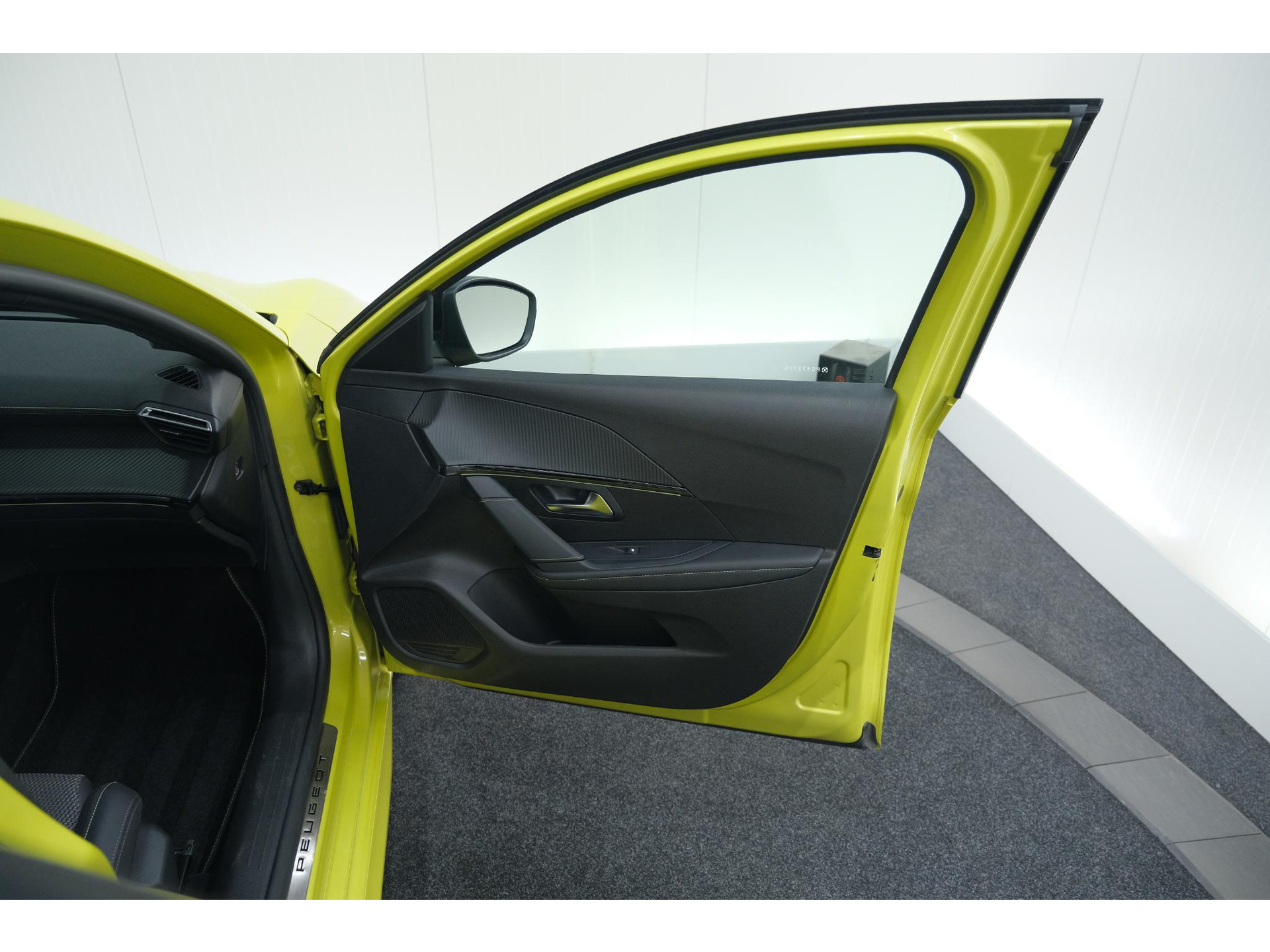 Peugeot 208 PureTech 100 GT | Camera | Apple Carplay | Parkeersensoren