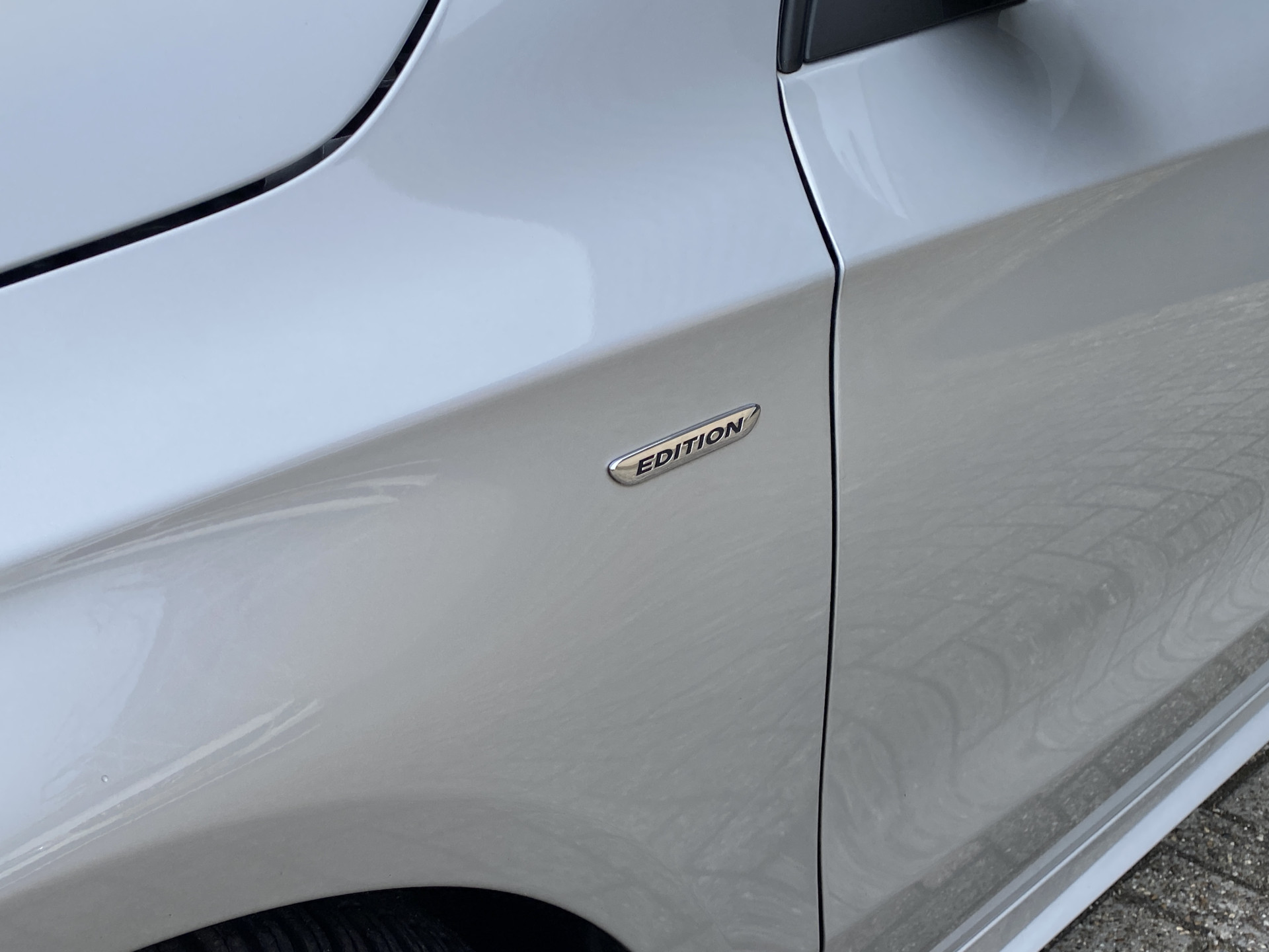 Mercedes-Benz A-klasse 180 Business Solution AMG Edition AUT. | leder/alcantara | 18 inch AMG velgen | navigatie | sportstoelen | sfeerverl.