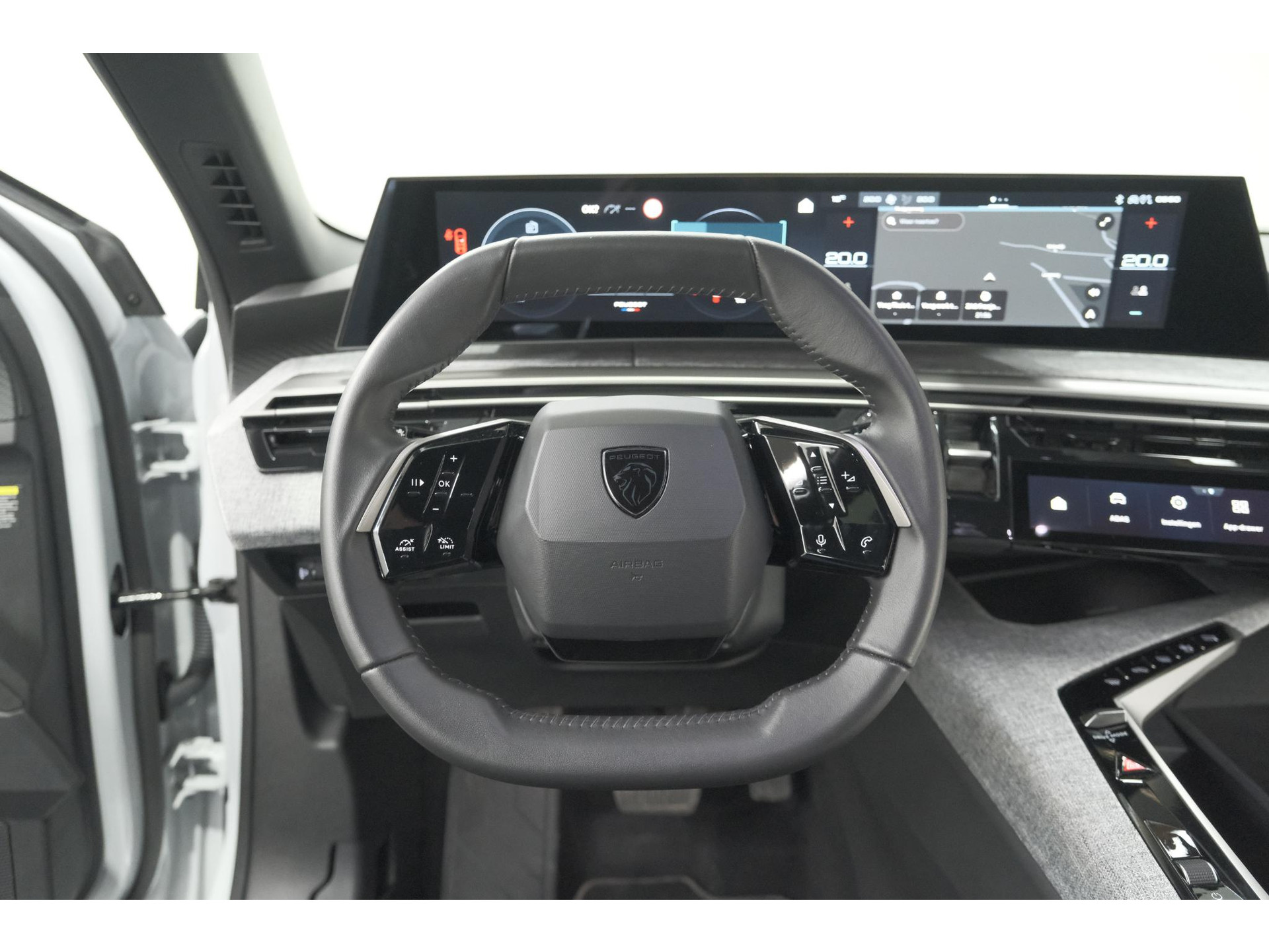 Peugeot 5008 Hybrid 136 e-DCS6 Allure | 7 Zitplaatsen | Camera | Stoelverwarming | Panoramic Navigation pack