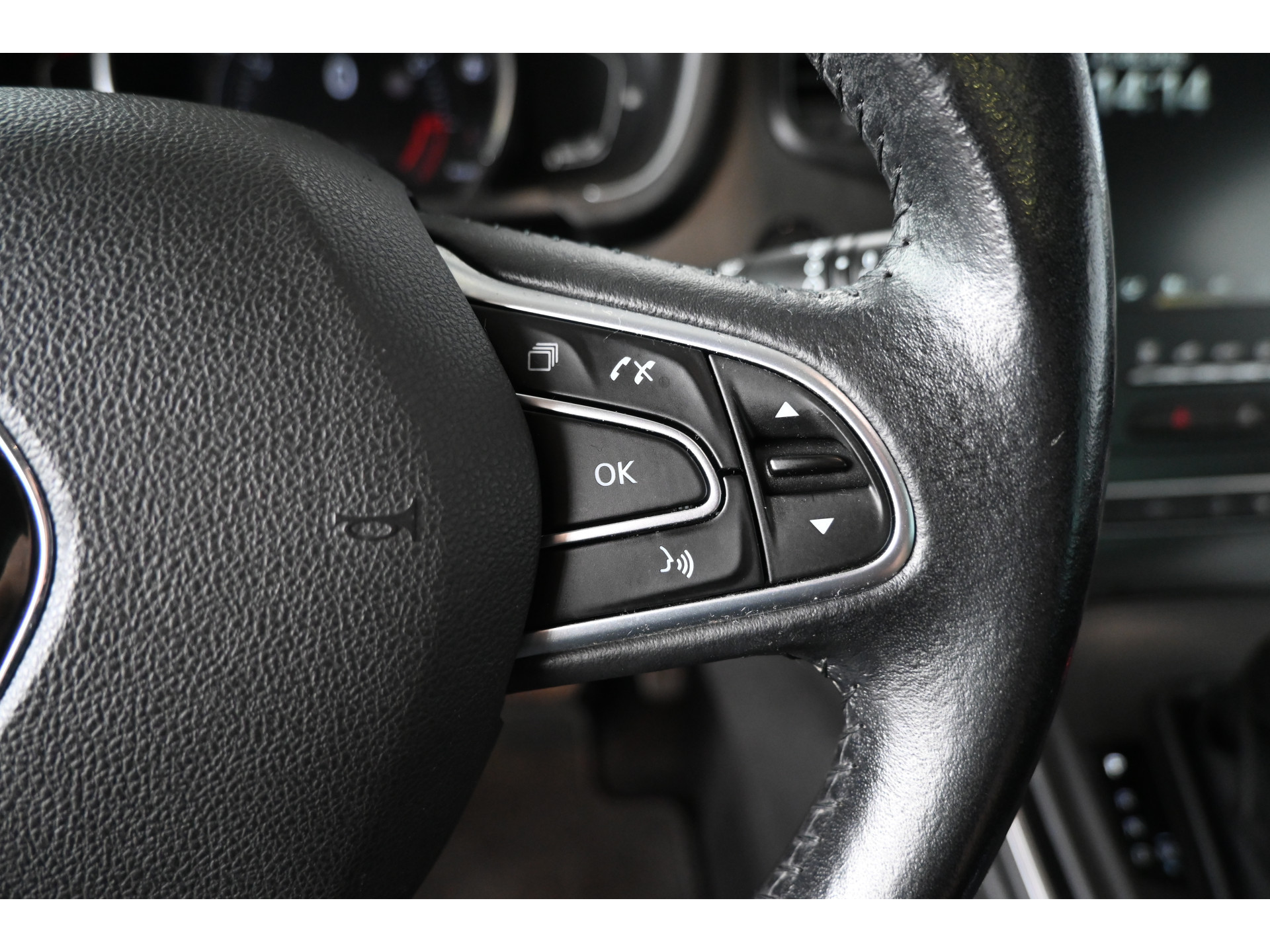Renault Scénic 1.3 TCe Intens Automaat Nap Clima Cruise Trekhaak Navigatie Head up Panoramadak 100% Onderhouden! Inruil Mogelijk!