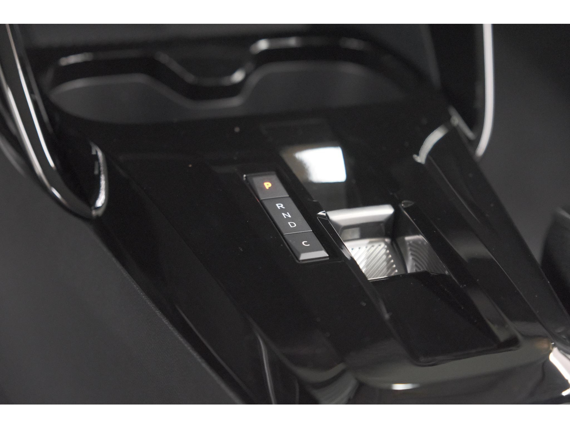 Citroen Ë-C3 Aircross Plus 113pk Extended Range 54 kWh | 11 KW Lader | Camera | Apple CarPlay | Parkeersensoren