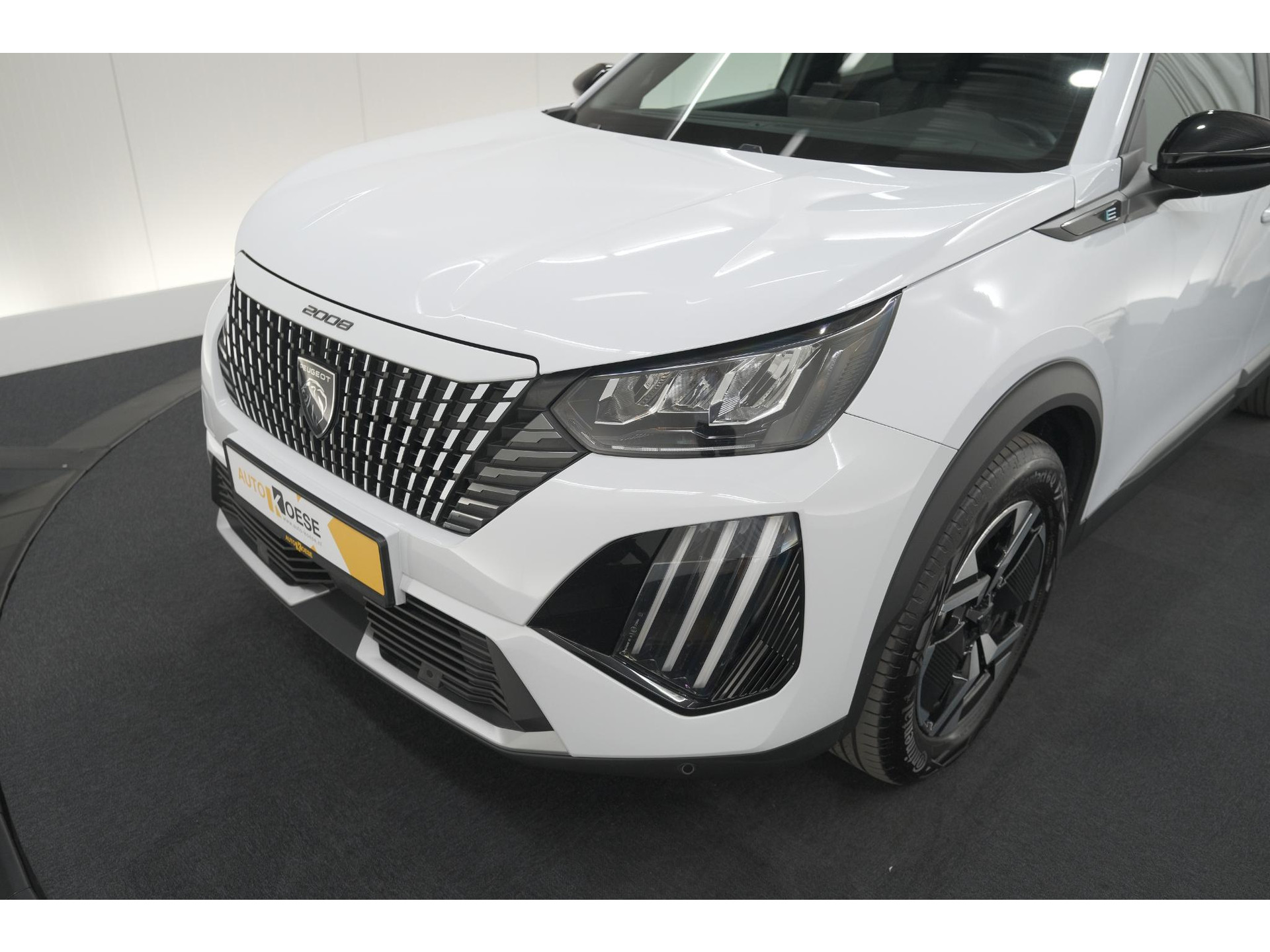 Peugeot e-2008 EV Allure 54 kWh | 97,9% SOH | 11 KW Lader | Apple Carplay | Parkeersensoren