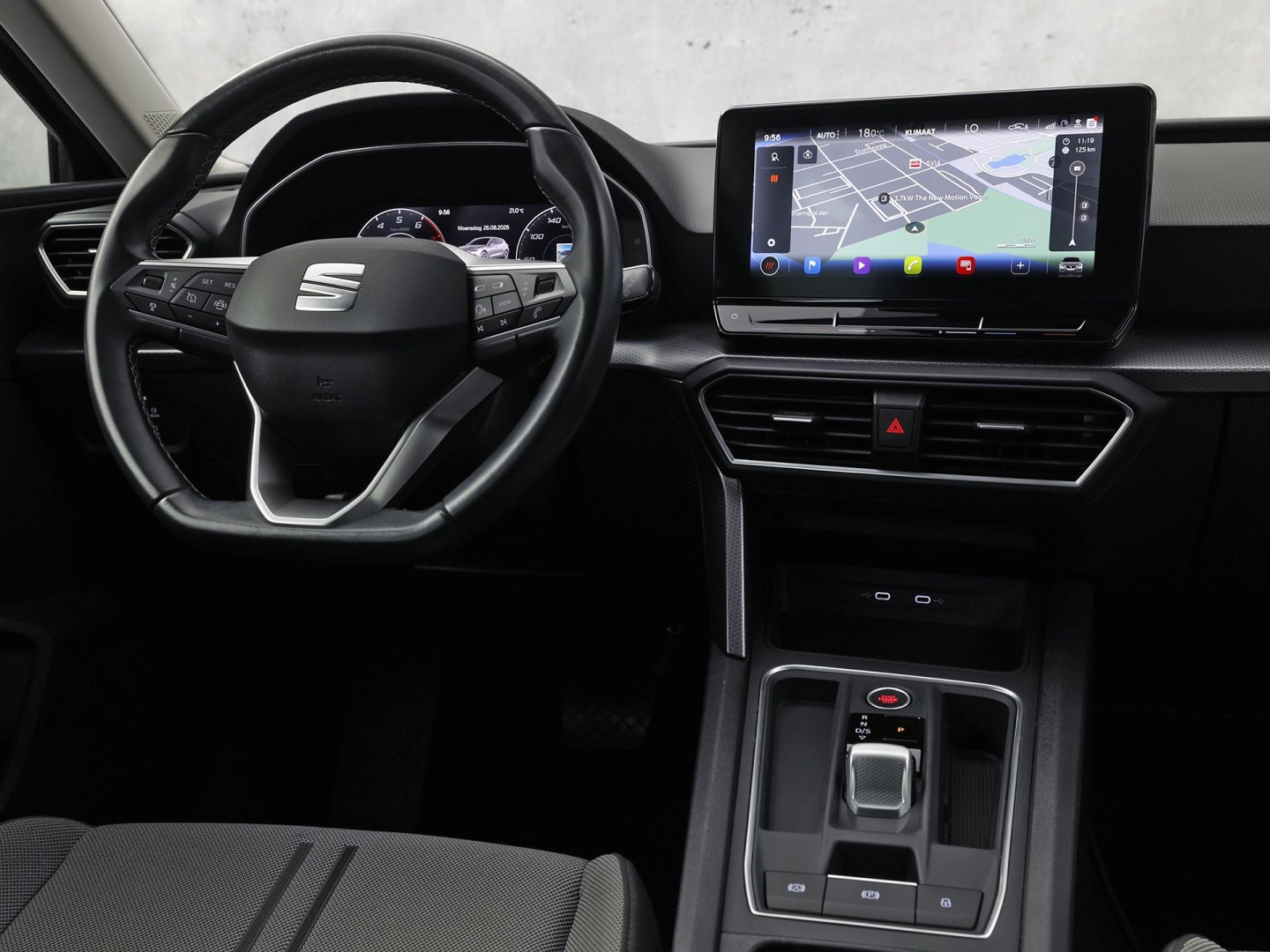 SEAT Leon 1.0 eTSI Intense Sport Automaat (VIRTUAL COCKPIT, APPLE CARPLAY, GROOT NAVI, CAMERA, SPORTSTOELEN, KEYLESS, ADAPTIVE CRUISE, NIEUWSTAAT)