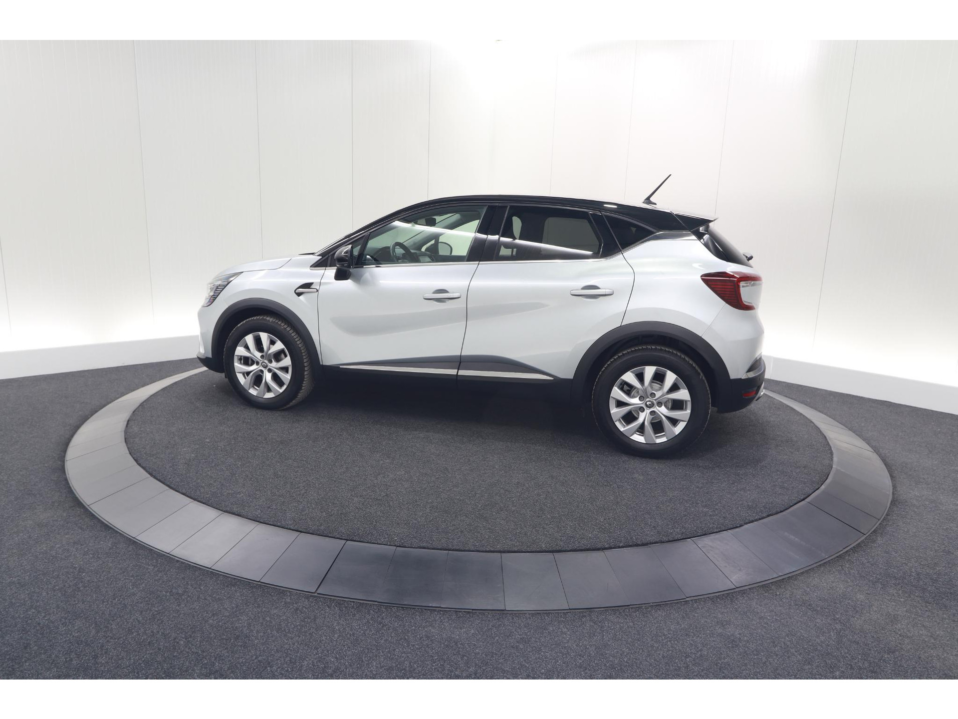 Renault Captur TCe 100 Intens | Camera | Navigatie | Parkeersensoren