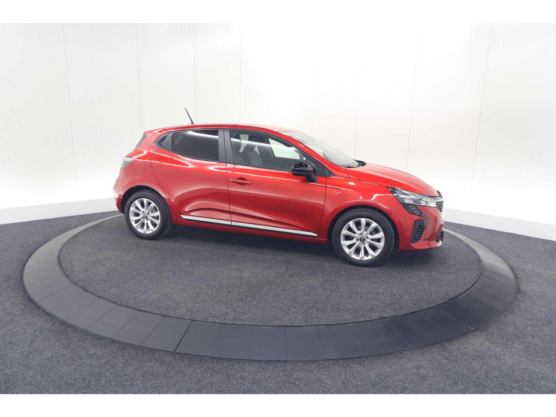 Renault Clio TCe 90 GPF Evolution | Camera | Navigatie | Apple Carplay | Parkeersensoren | Stoelverwarming