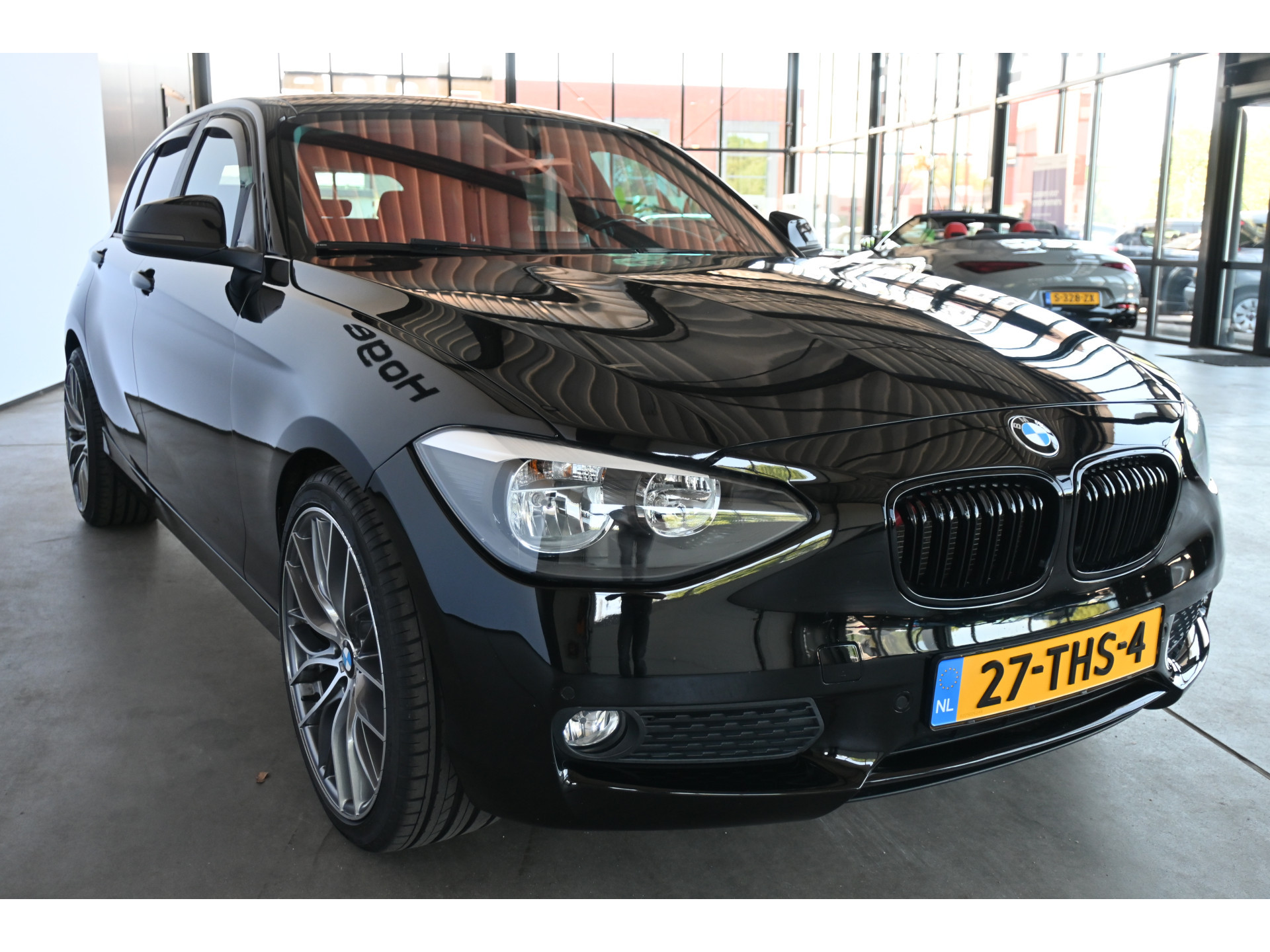 BMW 1-serie 116i Business+ Clima Cruise control Navigatie Xenon Stoelverwarming Inruil Mogelijk!