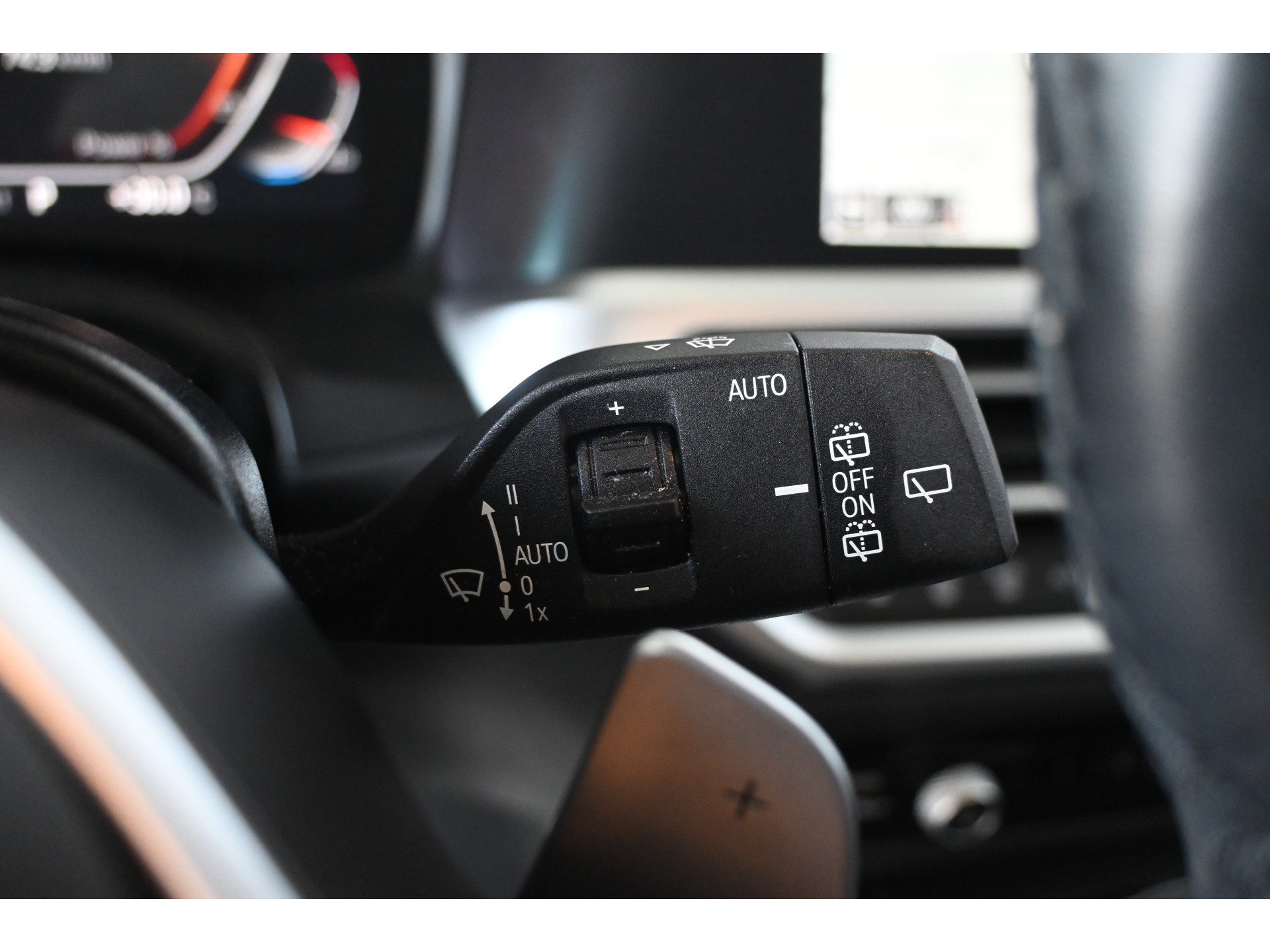 BMW 3-serie Touring 320i Automaat Business Edition Plus M-Pakket Navigatie LED Panoramadak Goed Onderhouden! Inruil Mogelijk!