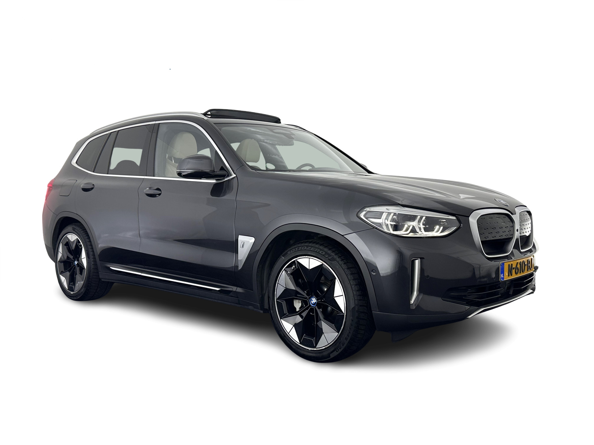 BMW iX3 High Executive 80 kWh [ 3-Fase-11kW ] {SOH-96%} (INCL-BTW) Aut. *PANO | LEATHER | HARMAN/KARDON | FULL-LED | BLINDSPOT | MEMORY-PACK | DIGI-COCKPIT | HEATED-SPORTSEATS | KEYLESS | TOPVIEW | DAB+ | NAVI-FULLMAP | HEAD-UP | 20''ALU*