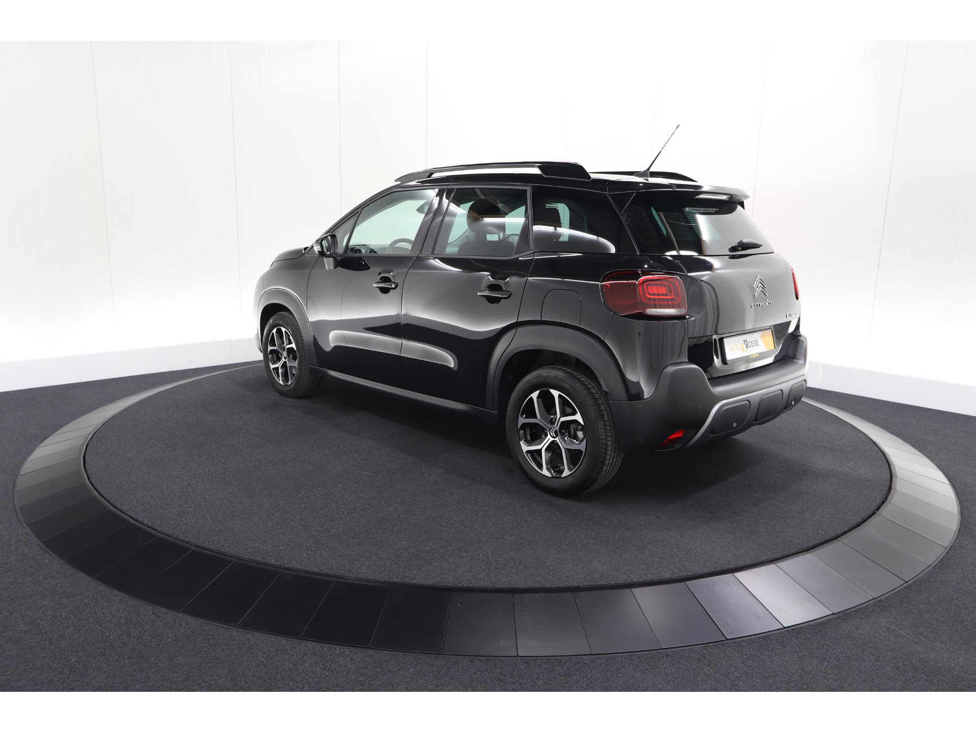 Citroen C3 Aircross PureTech 130 EAT6 Shine | Parkeersensoren | Apple Carplay | Stoelverwarming