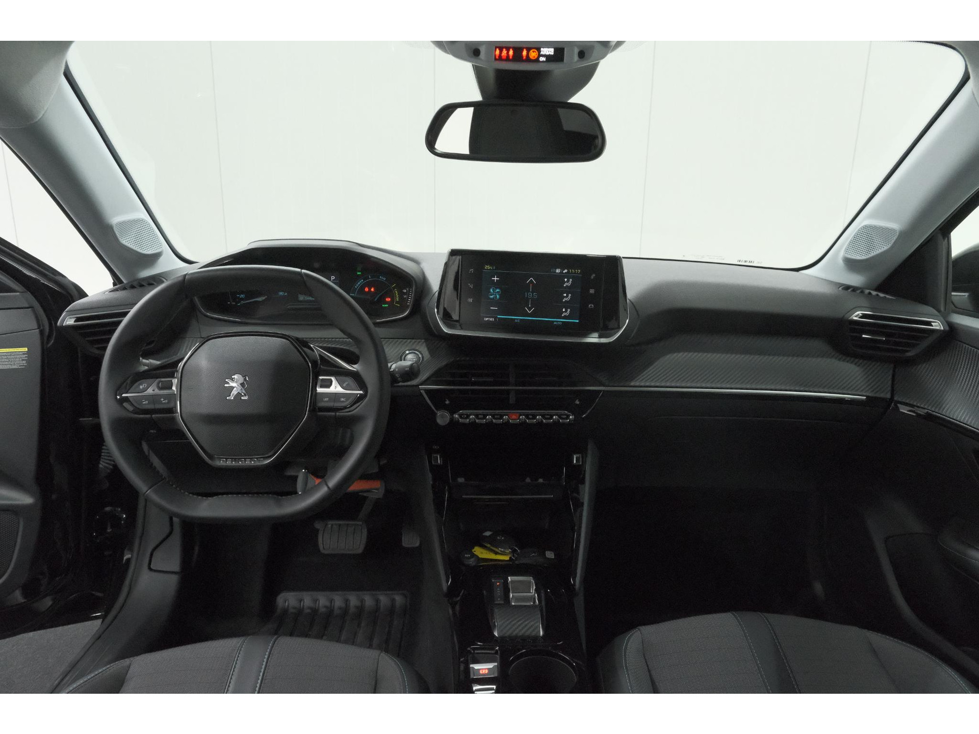 Peugeot e-208 EV Allure 50 kWh | 98,9% SOH | Camera | Navigatie | Parkeersensoren | Stoelverwarming
