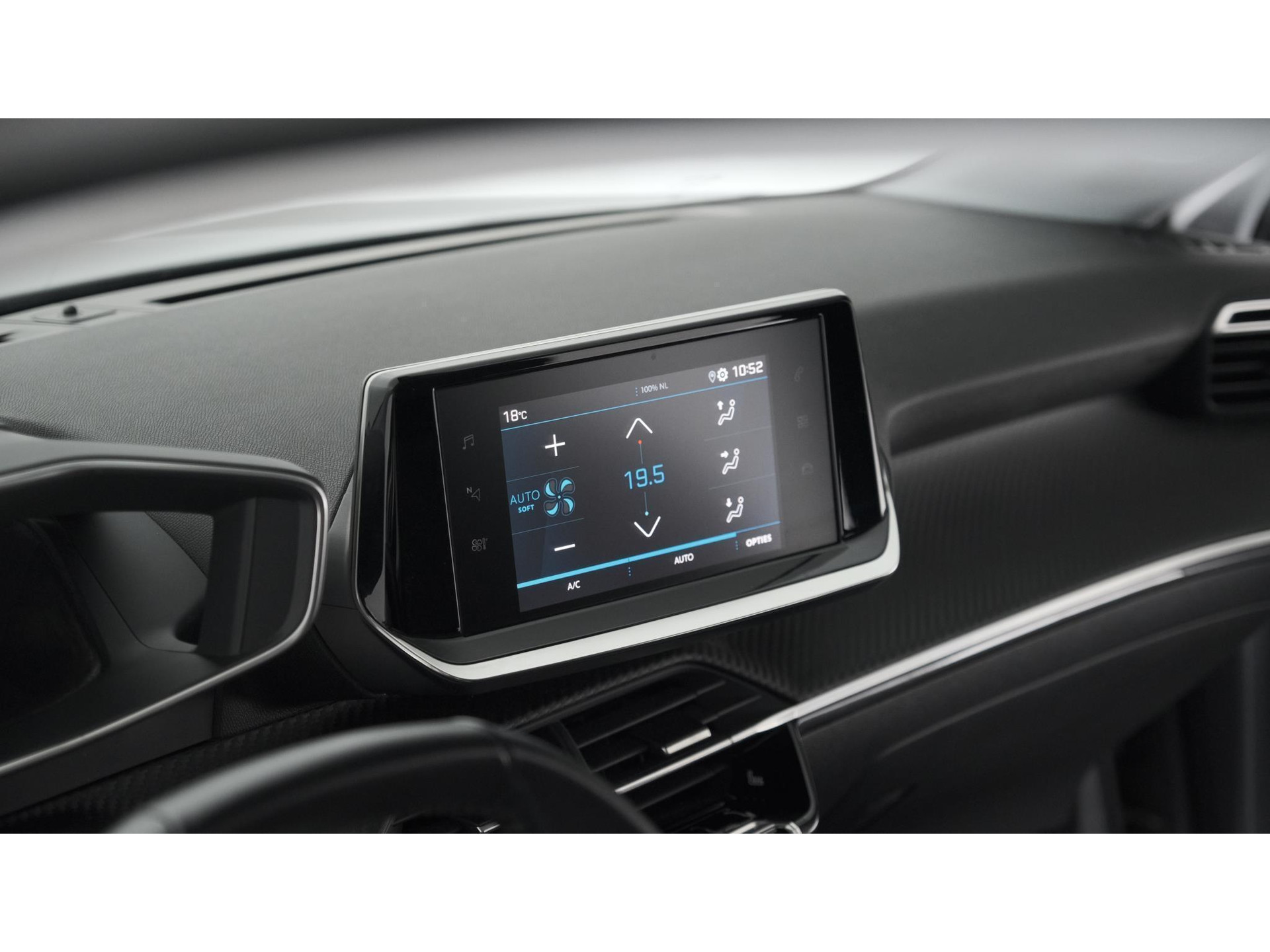 Peugeot 208 PureTech 100 EAT8 Allure | Parkeersensoren | Stoelverwarming | Apple Carplay | Climate Control