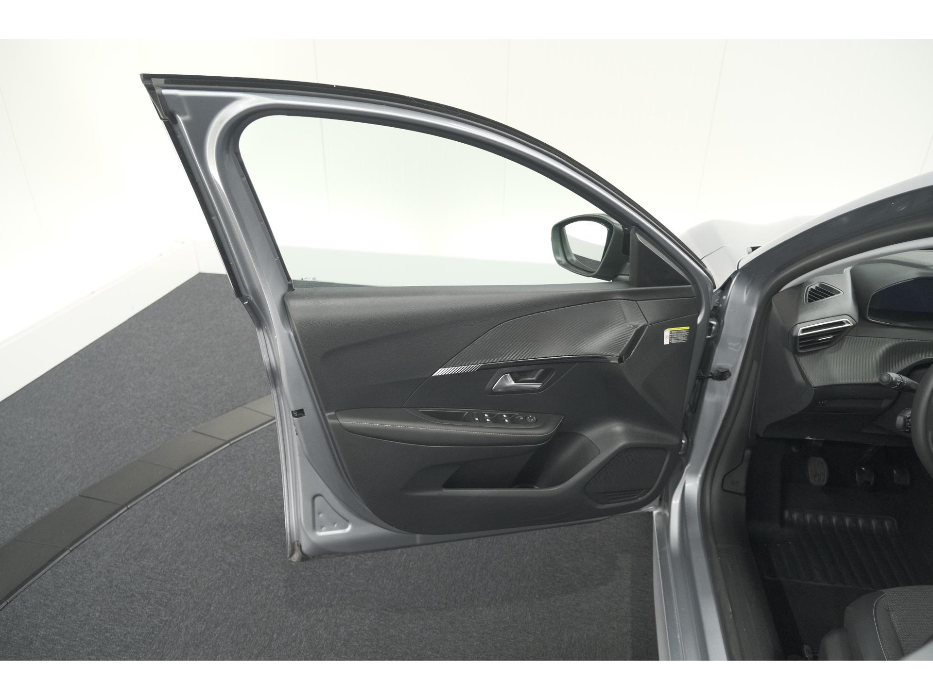 Peugeot 208 PureTech 100 Allure | Apple Carplay | Parkeersensoren | Climate Control