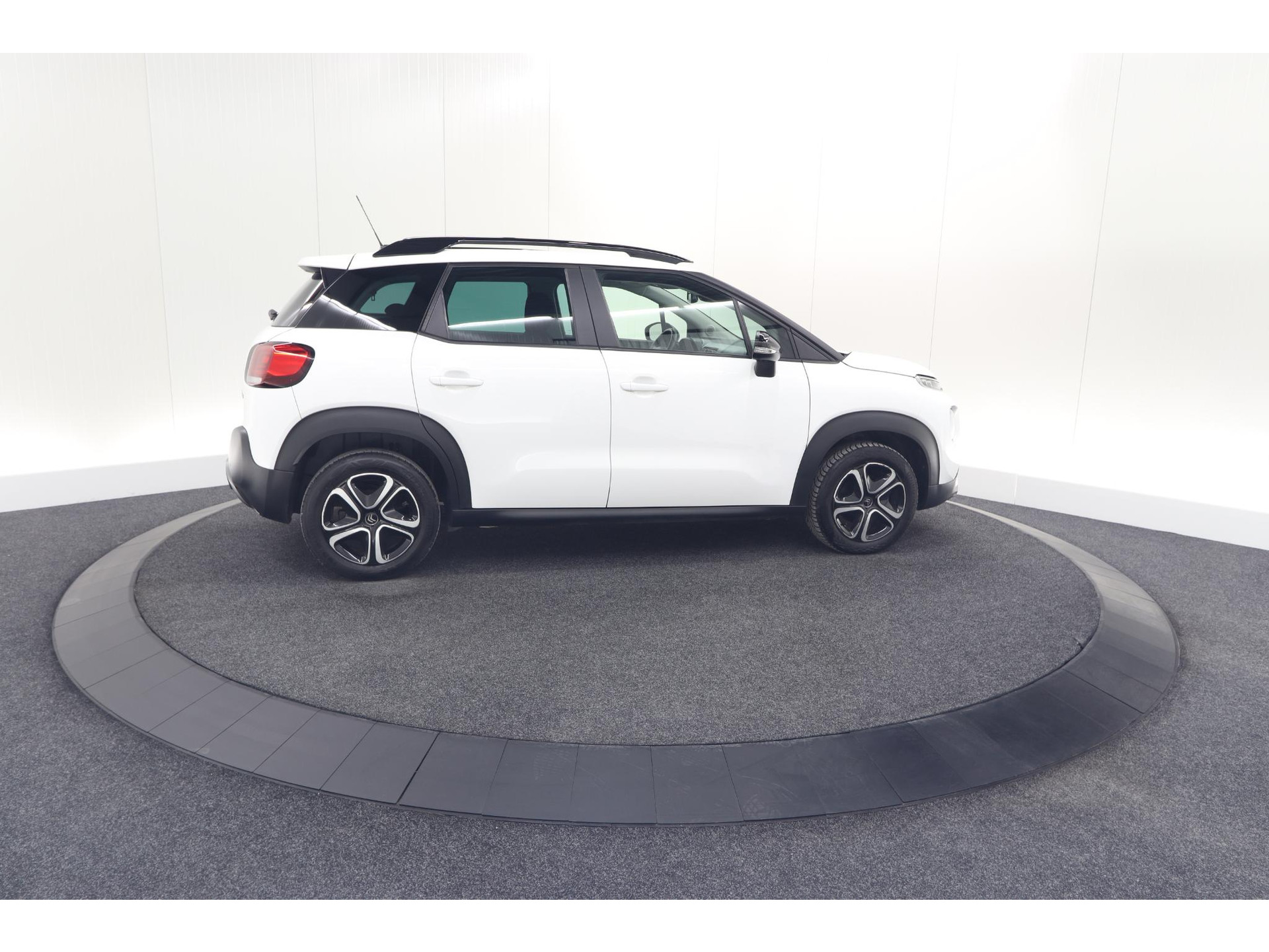 Citroen C3 Aircross PureTech 110 Feel | Navigatie | Parkeersensoren | Climate Control | Apple Carplay