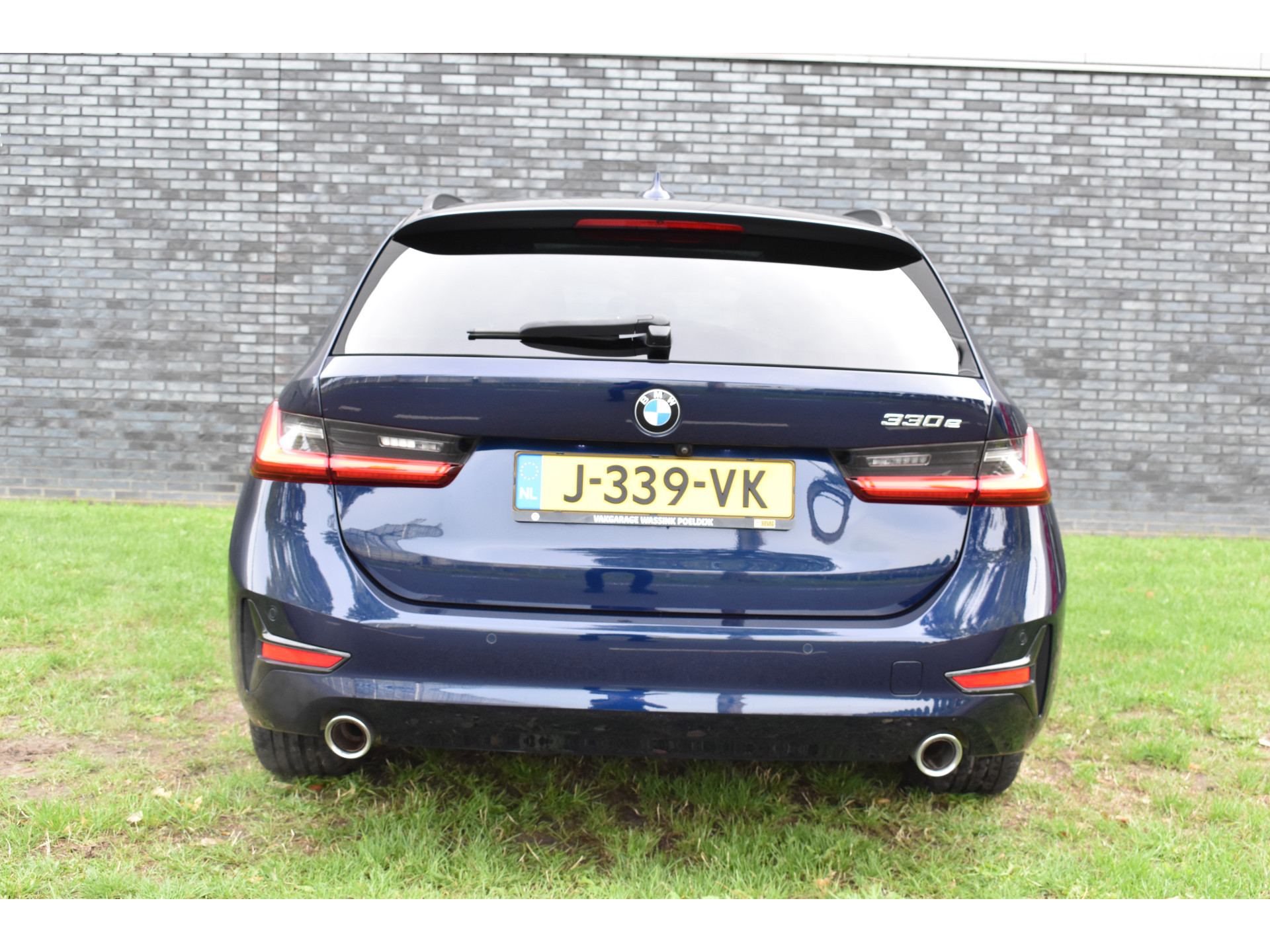 BMW 3-serie Touring 330e Business Edition Plus Plugin-hybride Pano Leder