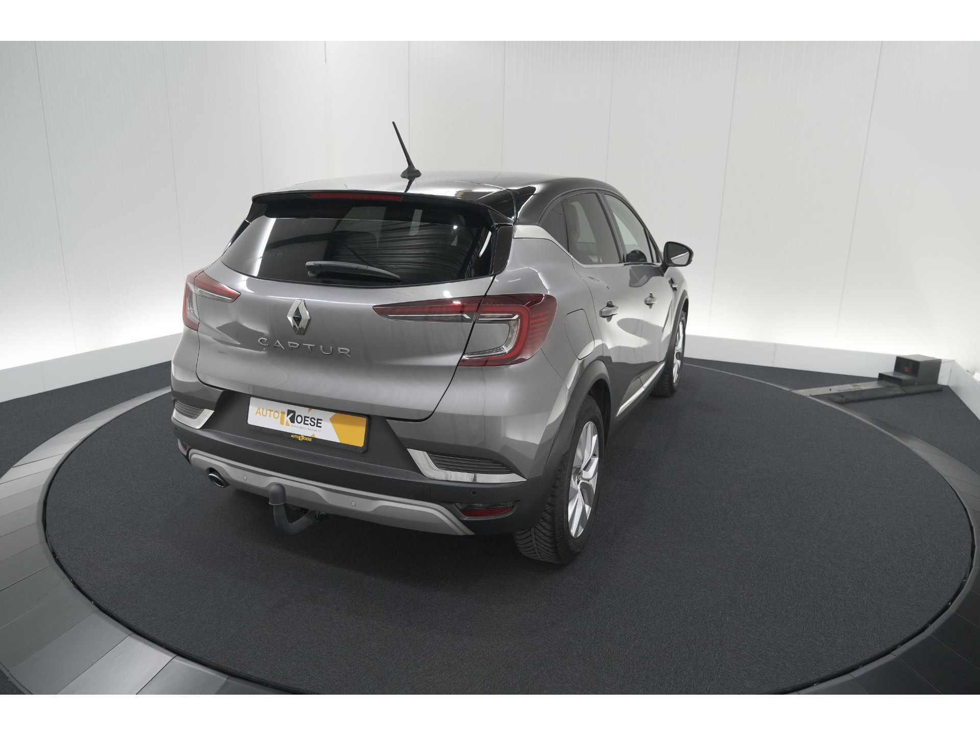 Renault Captur TCe 100 Intens | Trekhaak | Camera | Navigatie | Parkeersensoren