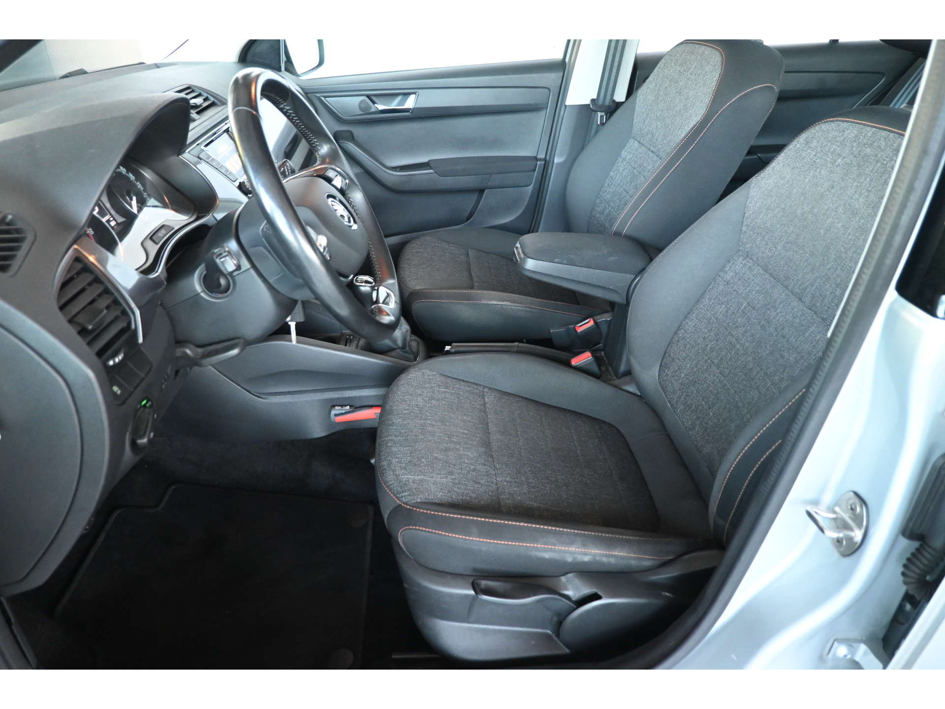 ŠKODA Fabia Combi 1.0 TSI Business Edition Airco Navigatie LED Cruise Control 1e Eigenaar Rijklaarprijs! Inruil Mogelijk!