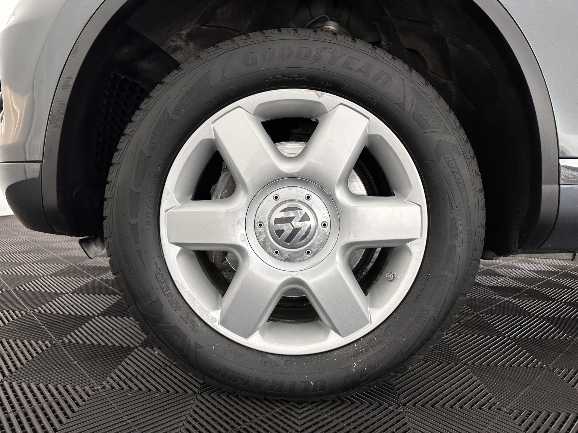 Volkswagen Touareg 3.0 TDI Highline Aut. *PANO | LEATHER | XENON | MEMORY-PACK | DYNAUDIO | NAVI-FULLMAP | AIRSUSPENSION | CAMERA | SHIFTPADDLES | ECC | PDC | CRUISE | TOWBAR | DAB | 18''ALU*