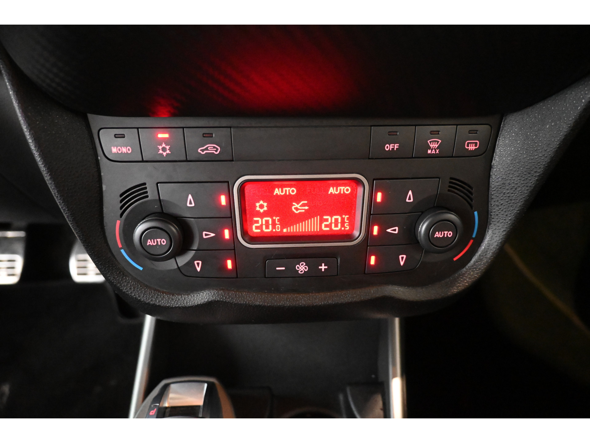 Alfa Romeo MiTo 1.3 JTDm ECO Distinctive Clima Navigatie Cruise Control Rijklaarprijs Inruil Mogelijk!