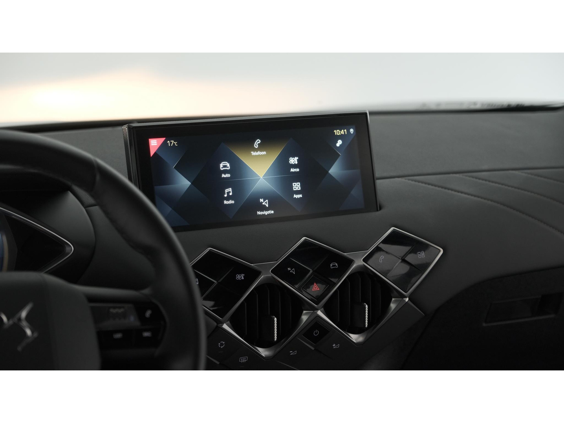 DS 3 Crossback PureTech 100 Montmartre | Parkeersensoren | Apple Carplay | Allseason Banden | Navigatie | Climate Control
