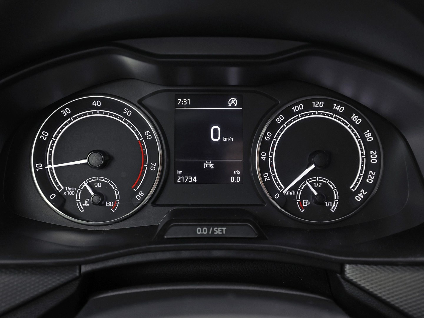 Škoda Scala 1.0 TSI Sport (CRUISE, GETINT GLAS, SPORTSTOELEN, LED KOPLAMPEN, ELEK PAKKET, NIEUWE APK, NIEUWSTAAT)